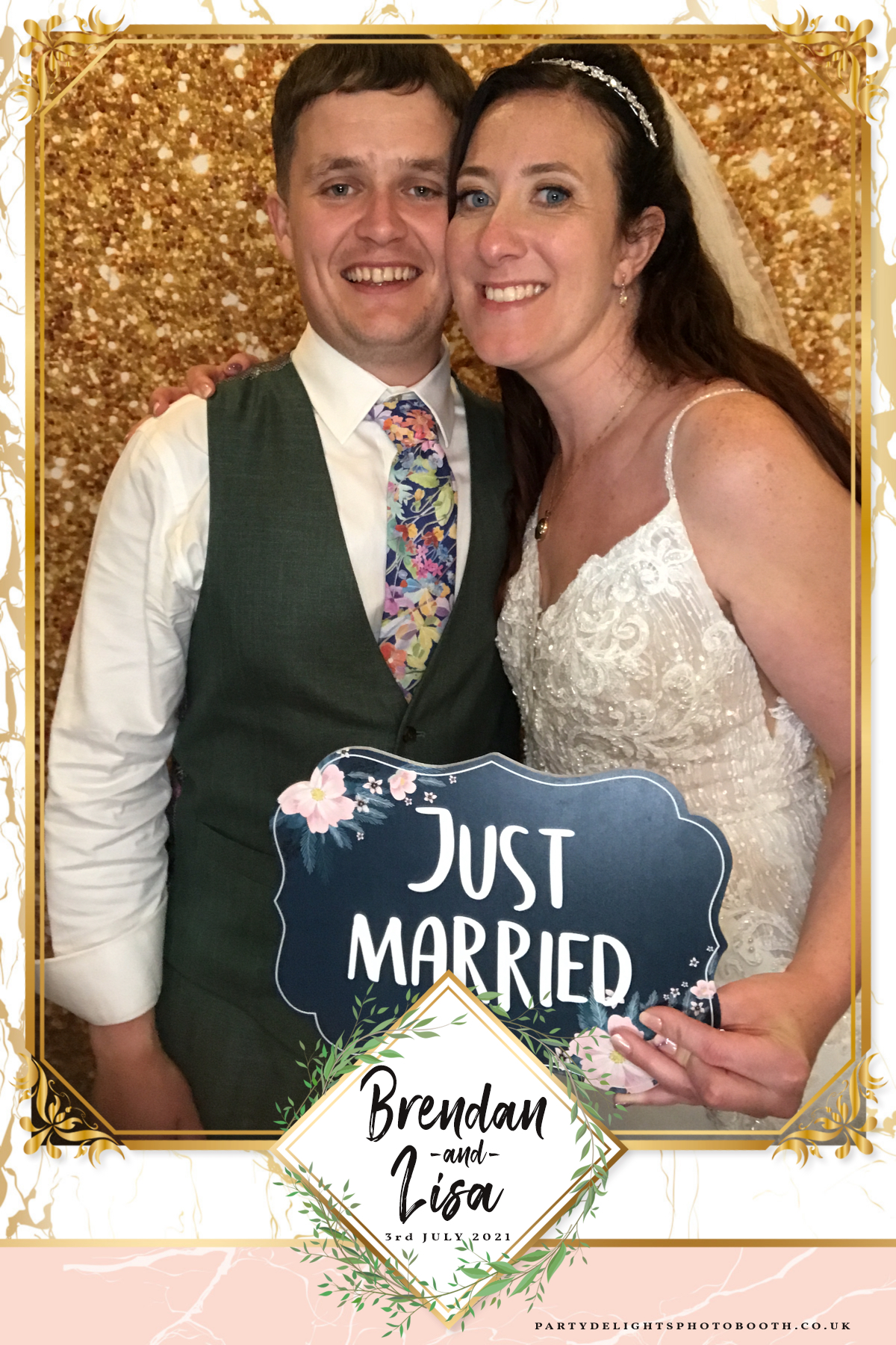 Brendan & Lisa’s Wedding | View more photos from the event at gallery.partydelightsphotobooth.co.uk/u/PartyDelightsPhotoBooth/Brendan-Lisa’s-Wedding