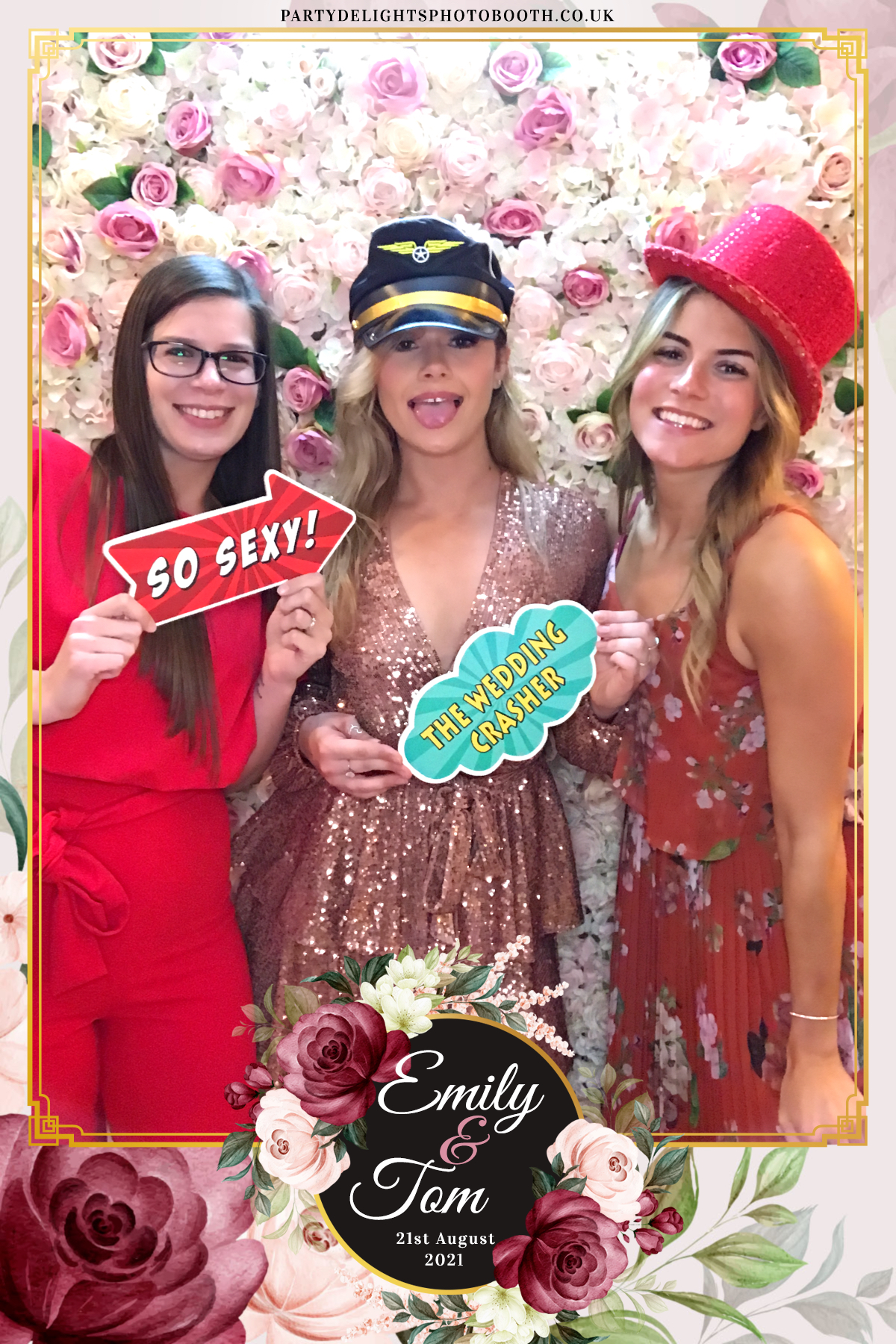Emily & Tom's Wedding | View more photos from the event at gallery.partydelightsphotobooth.co.uk/u/PartyDelightsPhotoBooth/Emily-Toms-Wedding
