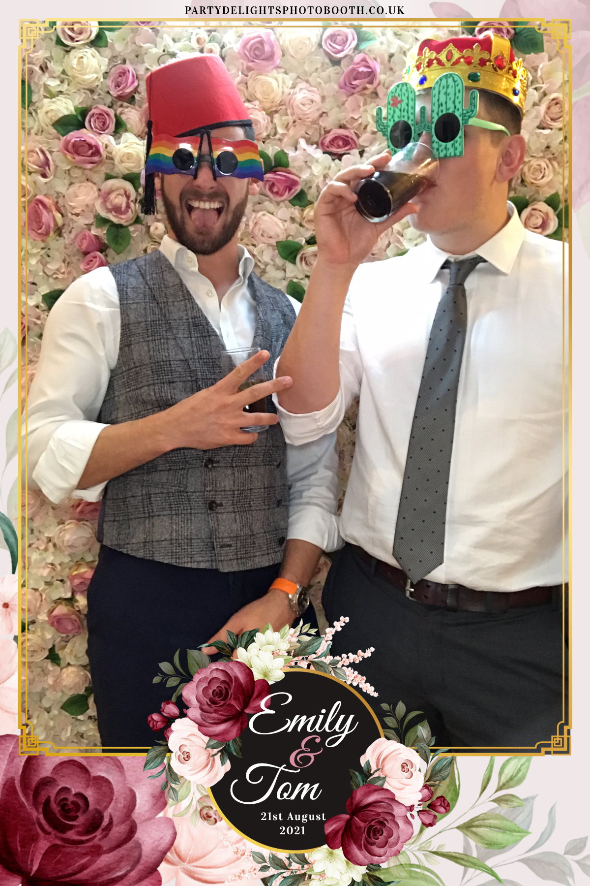 Emily & Tom's Wedding | View more photos from the event at gallery.partydelightsphotobooth.co.uk/u/PartyDelightsPhotoBooth/Emily-Toms-Wedding
