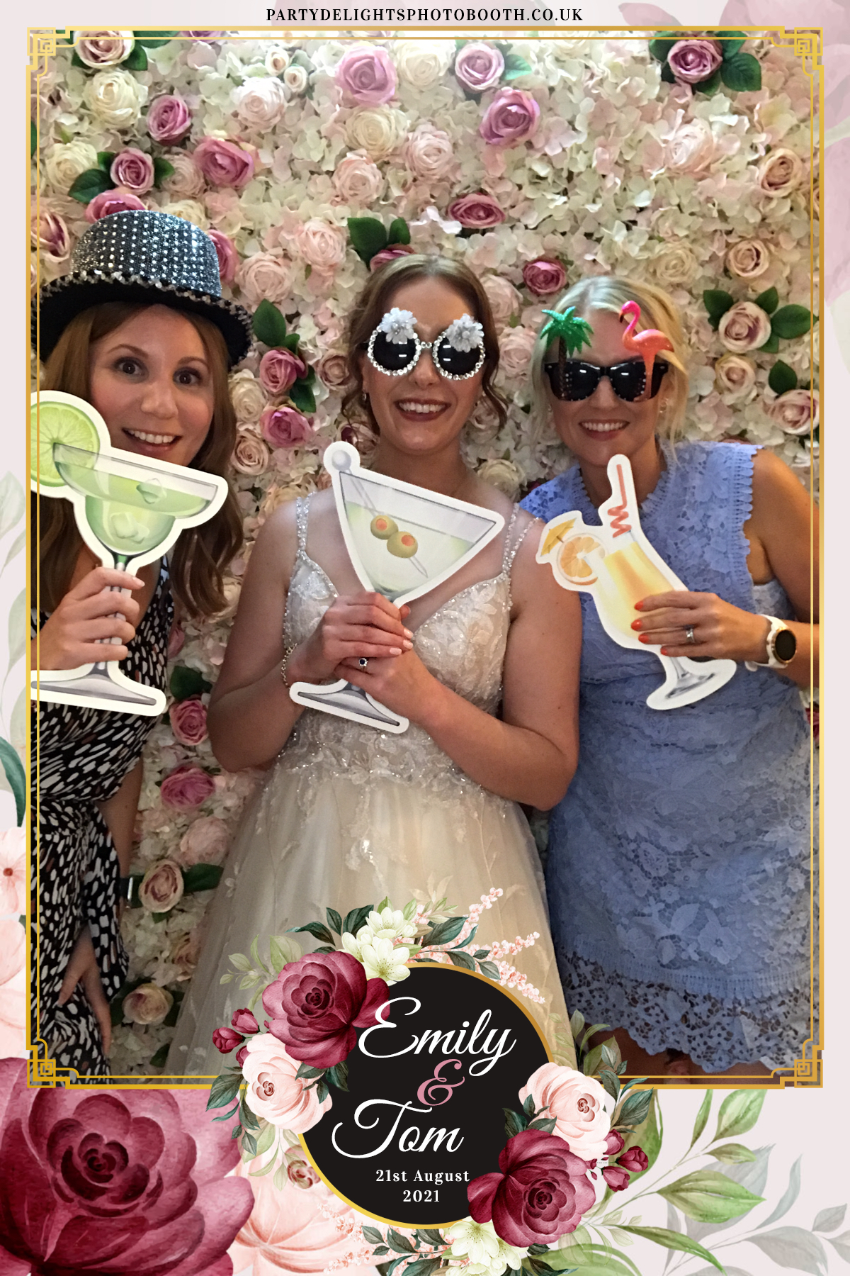 Emily & Tom's Wedding | View more photos from the event at gallery.partydelightsphotobooth.co.uk/u/PartyDelightsPhotoBooth/Emily-Toms-Wedding