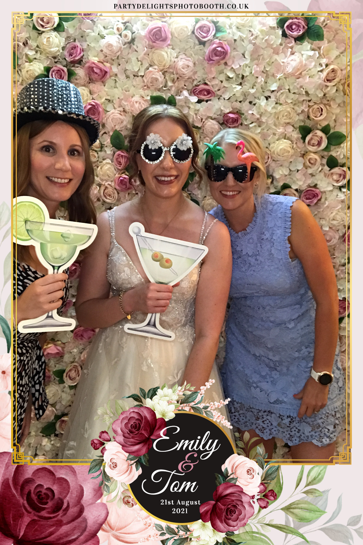 Emily & Tom's Wedding | View more photos from the event at gallery.partydelightsphotobooth.co.uk/u/PartyDelightsPhotoBooth/Emily-Toms-Wedding