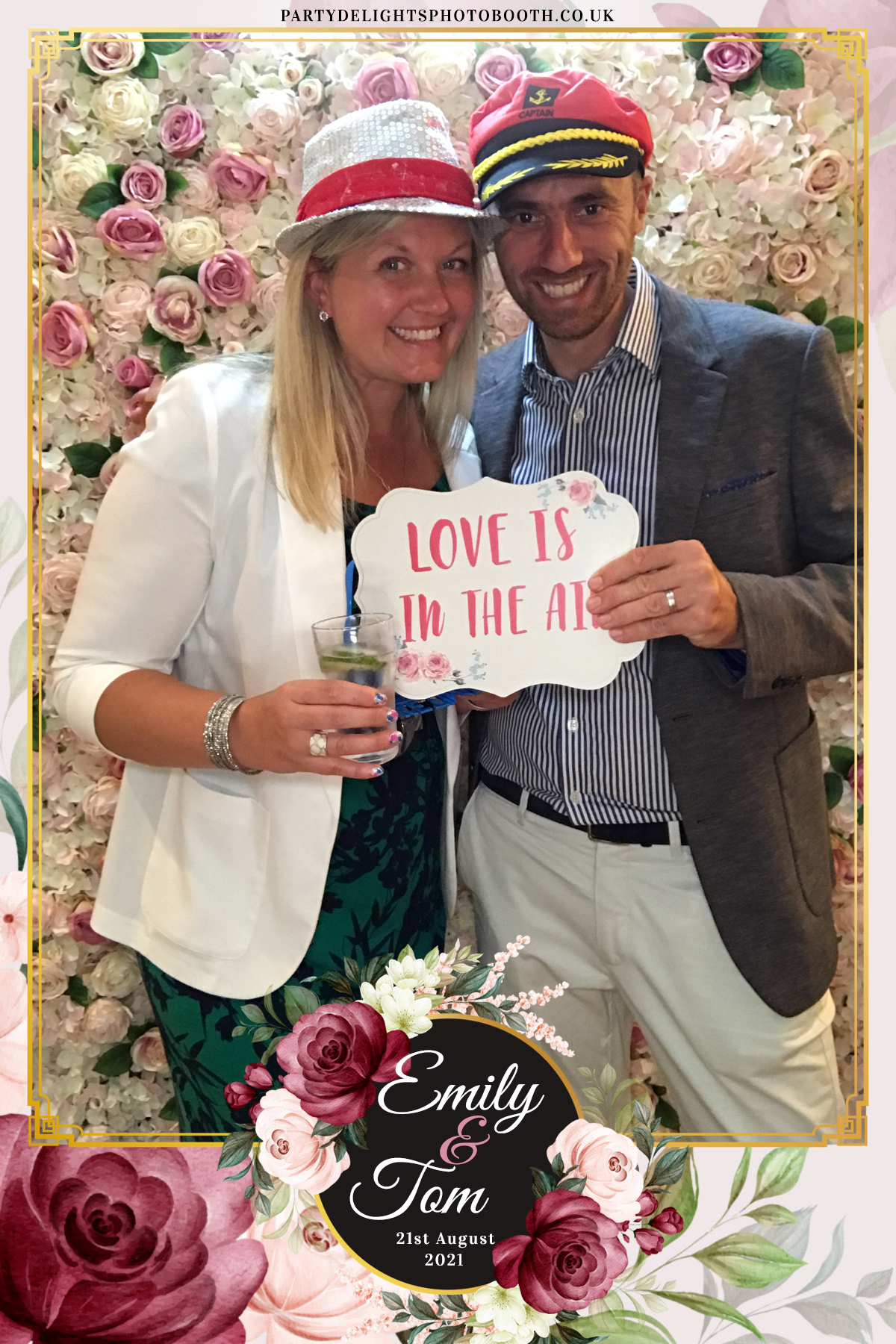 Emily & Tom's Wedding | View more photos from the event at gallery.partydelightsphotobooth.co.uk/u/PartyDelightsPhotoBooth/Emily-Toms-Wedding