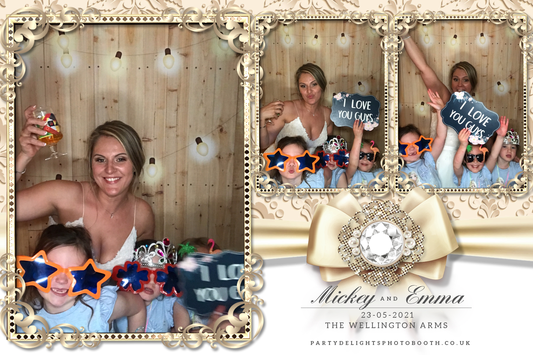 Emma's Wedding Day | View more photos from the event at gallery.partydelightsphotobooth.co.uk/u/PartyDelightsPhotoBooth/Emmas-Wedding-Day