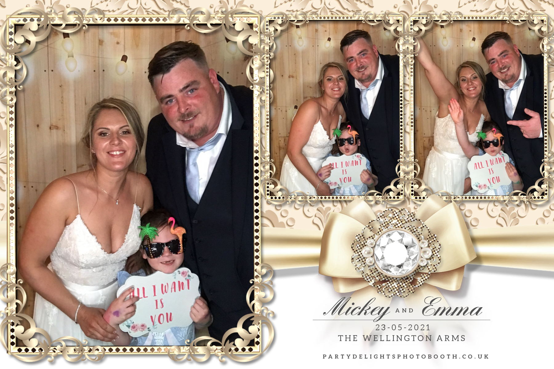 Emma's Wedding Day | View more photos from the event at gallery.partydelightsphotobooth.co.uk/u/PartyDelightsPhotoBooth/Emmas-Wedding-Day