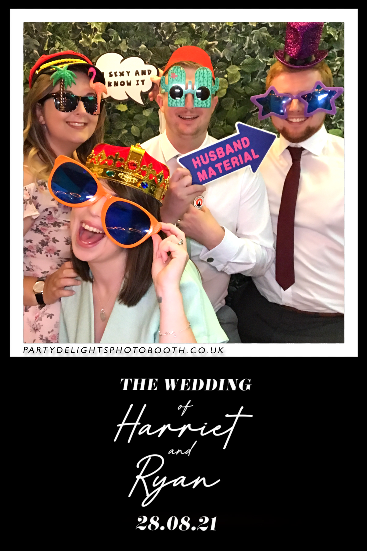 Ryan and Harriet's Wedding | View more photos from the event at gallery.partydelightsphotobooth.co.uk/u/PartyDelightsPhotoBooth/Ryan-and-Harriets-Wedding