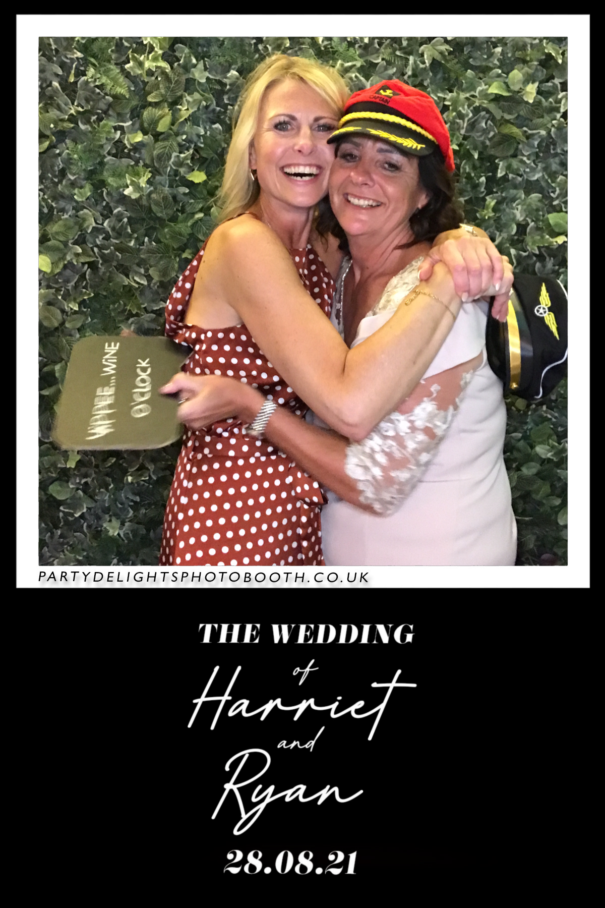 Ryan and Harriet's Wedding | View more photos from the event at gallery.partydelightsphotobooth.co.uk/u/PartyDelightsPhotoBooth/Ryan-and-Harriets-Wedding