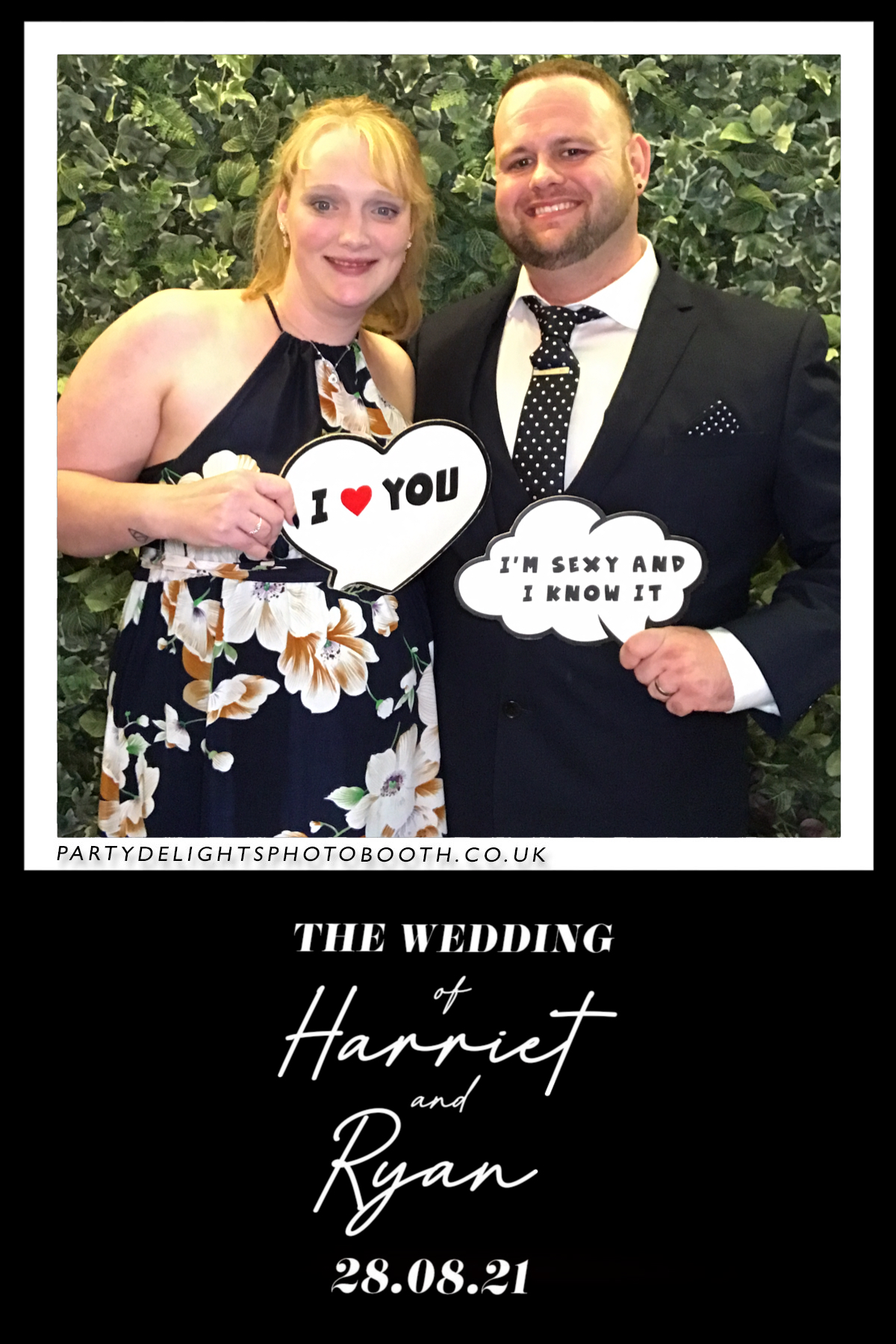 Ryan and Harriet's Wedding | View more photos from the event at gallery.partydelightsphotobooth.co.uk/u/PartyDelightsPhotoBooth/Ryan-and-Harriets-Wedding