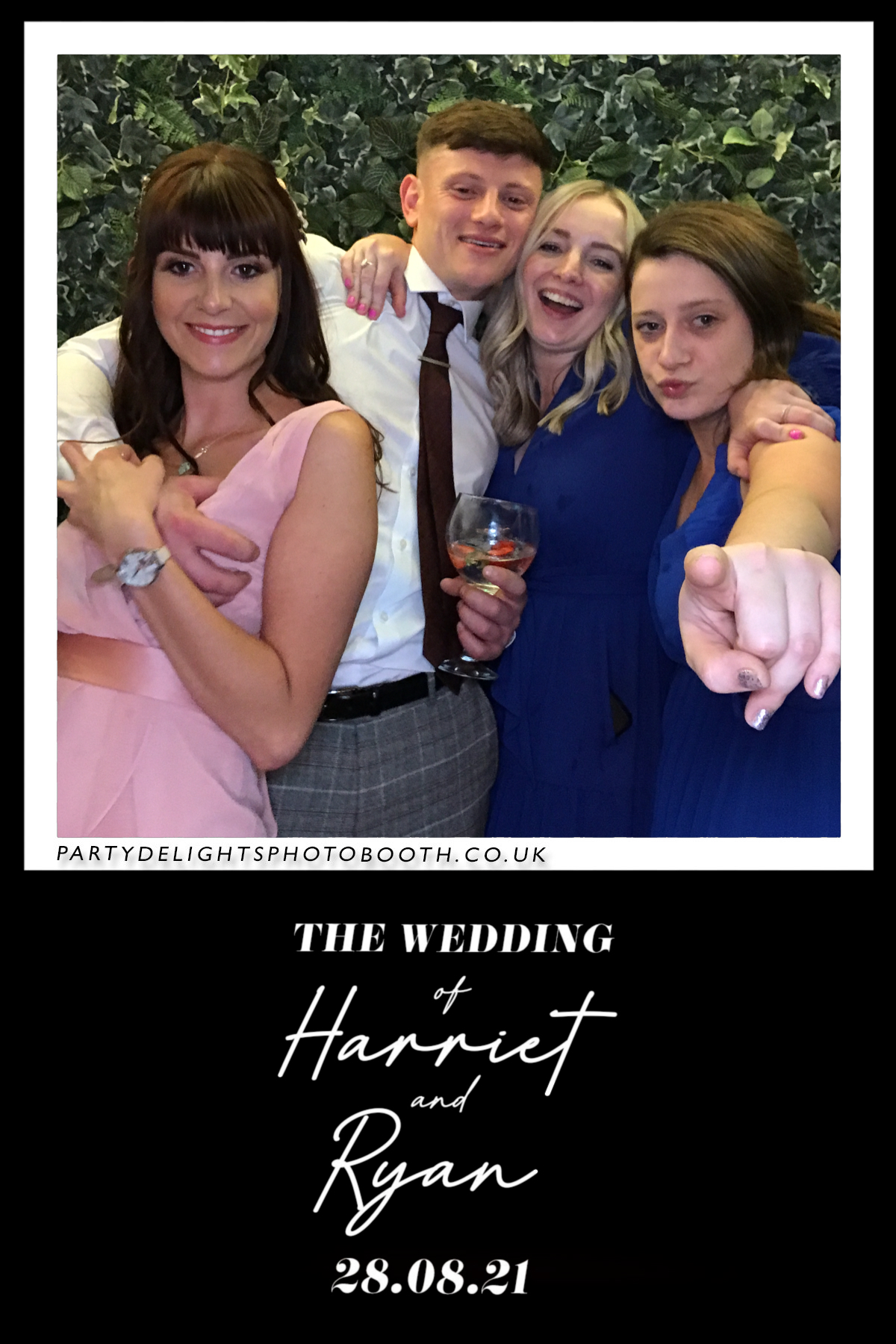 Ryan and Harriet's Wedding | View more photos from the event at gallery.partydelightsphotobooth.co.uk/u/PartyDelightsPhotoBooth/Ryan-and-Harriets-Wedding
