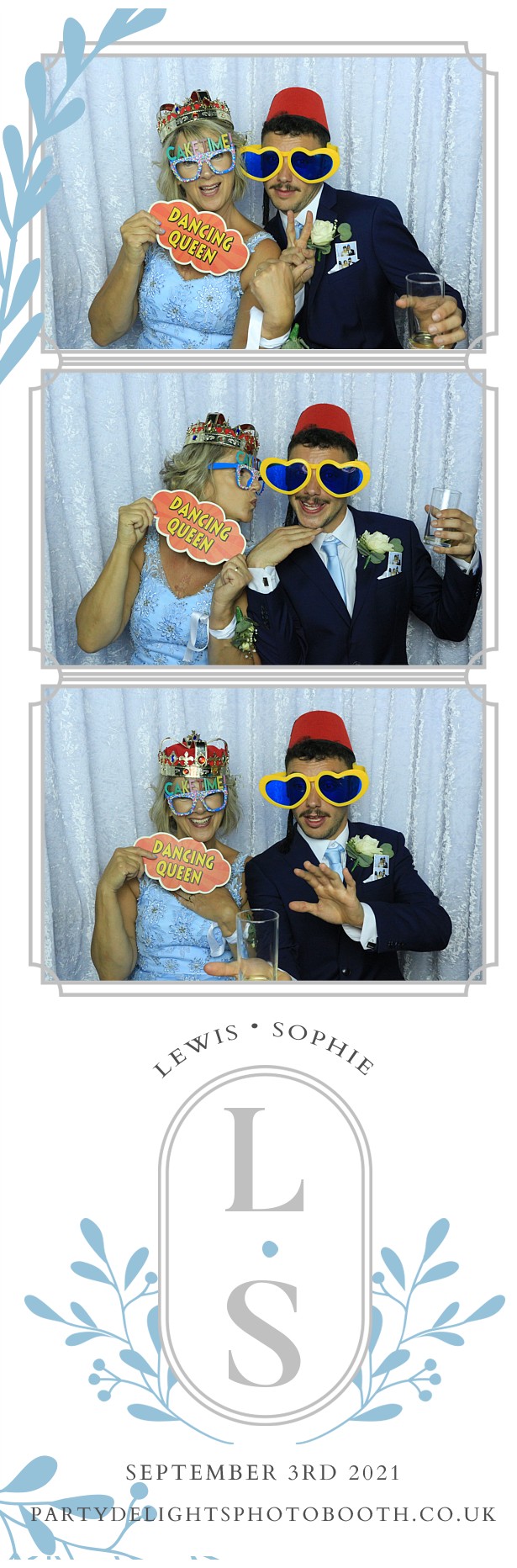 Sophie and Lewis' Wedding | View more photos from the event at gallery.partydelightsphotobooth.co.uk/u/PartyDelightsPhotoBooth/Sophie-and-Lewis-Wedding