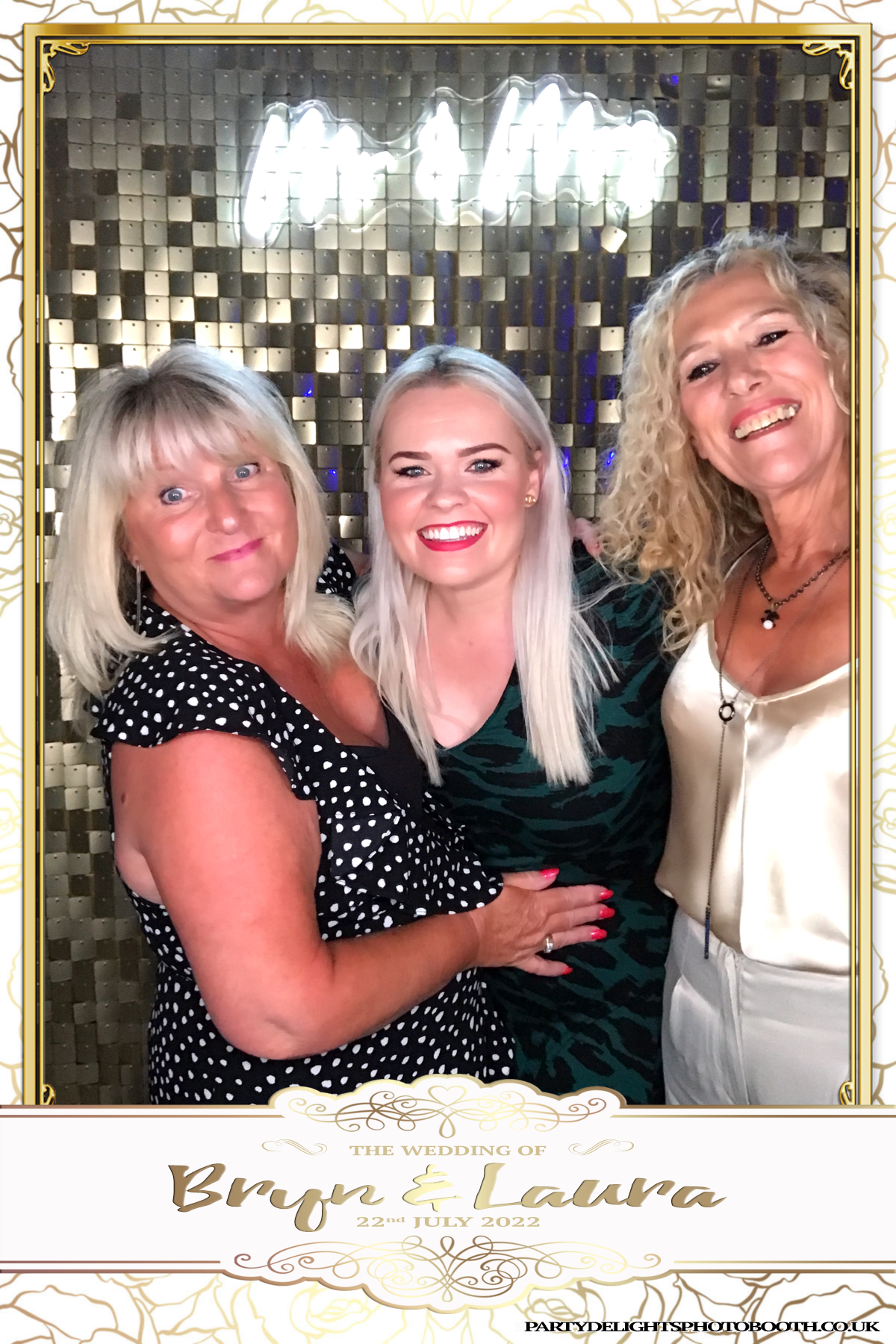 Bryn and Laura’s Wedding | View more photos from the event at gallery.partydelightsphotobooth.co.uk/u/PartyDelightsPhotoBooth/Bryn-and-Laura’s-Wedding
