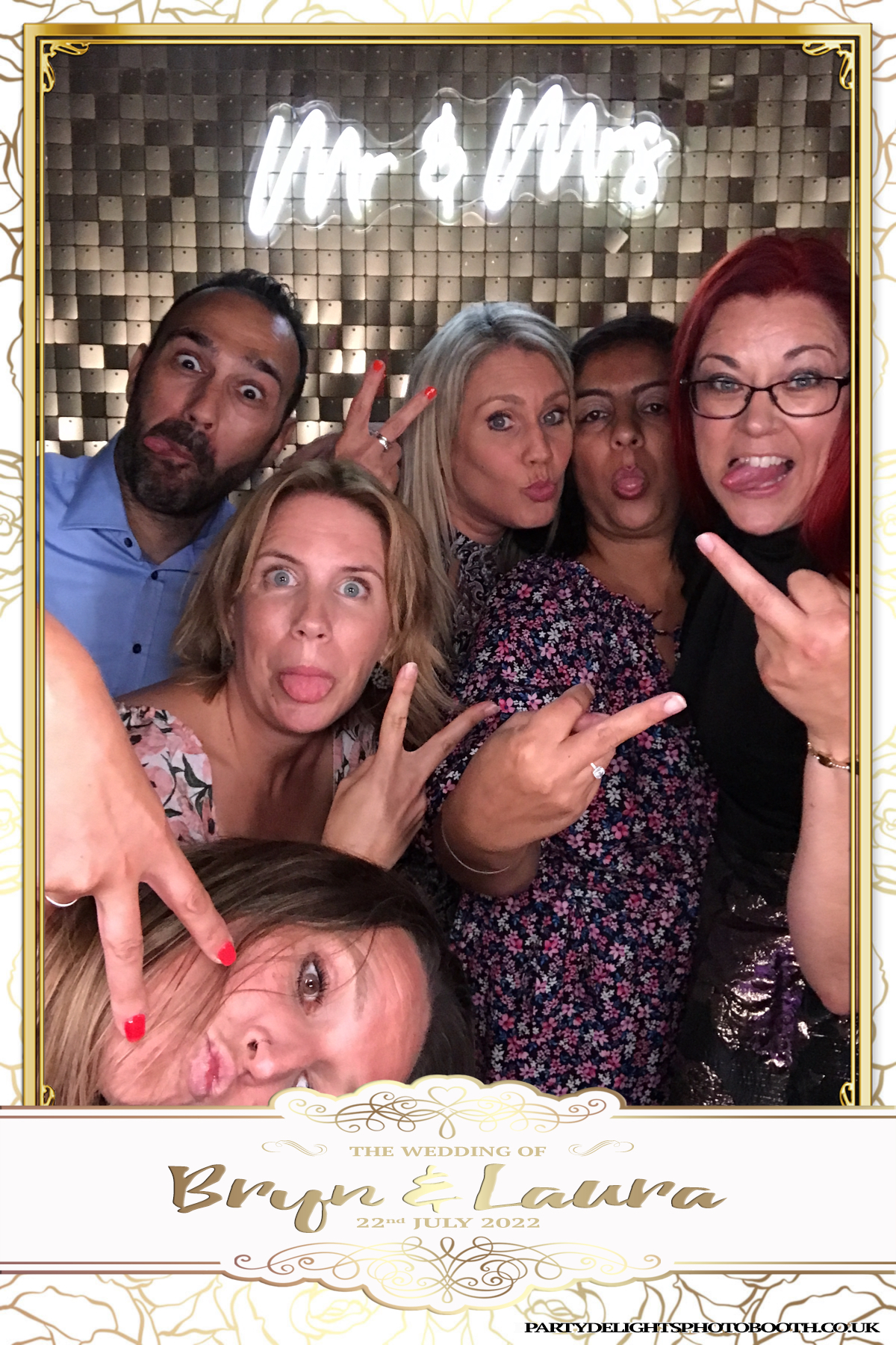 Bryn and Laura’s Wedding | View more photos from the event at gallery.partydelightsphotobooth.co.uk/u/PartyDelightsPhotoBooth/Bryn-and-Laura’s-Wedding