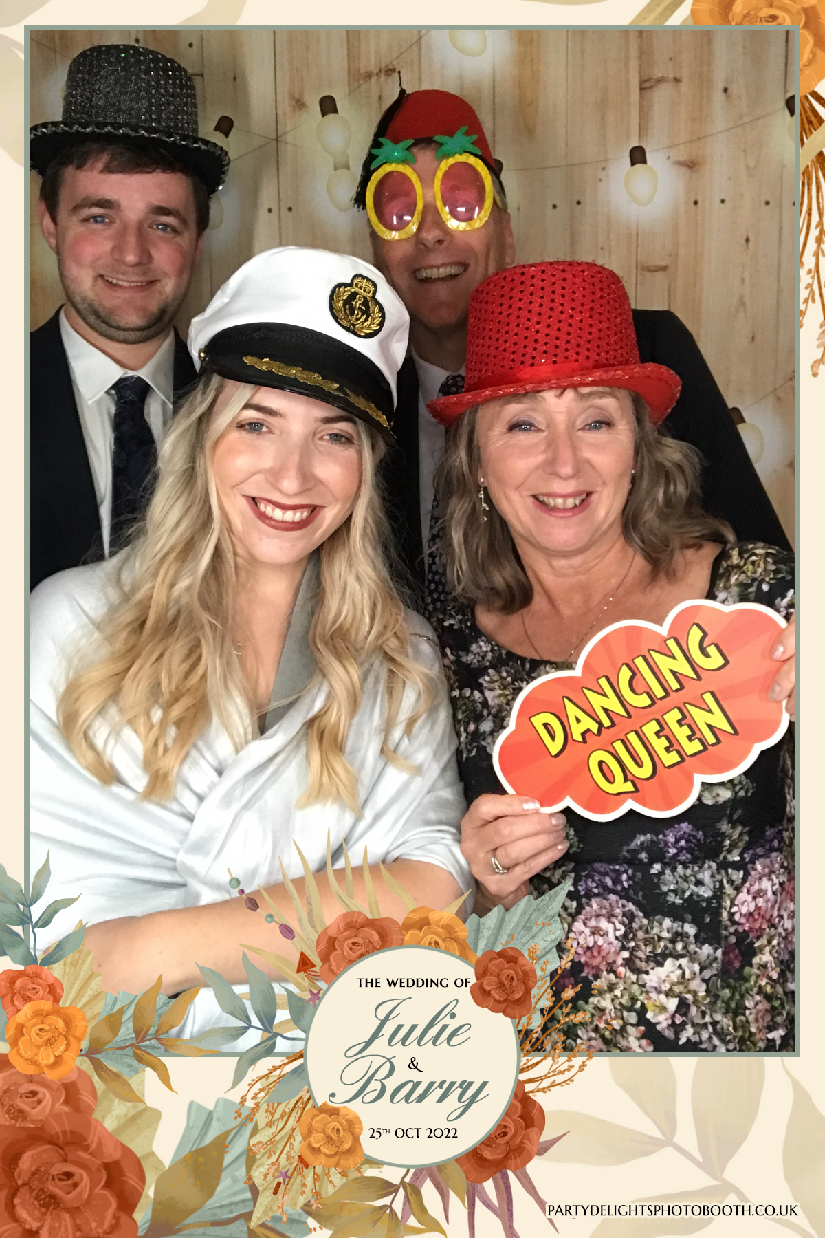Julie & Barry's Wedding | View more photos from the event at gallery.partydelightsphotobooth.co.uk/u/PartyDelightsPhotoBooth/Julie-Barrys-Wedding