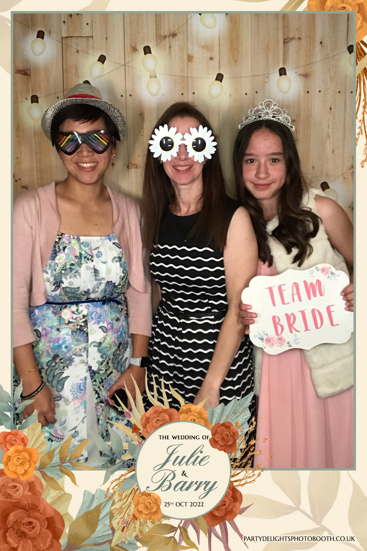 Julie & Barry's Wedding | View more photos from the event at gallery.partydelightsphotobooth.co.uk/u/PartyDelightsPhotoBooth/Julie-Barrys-Wedding