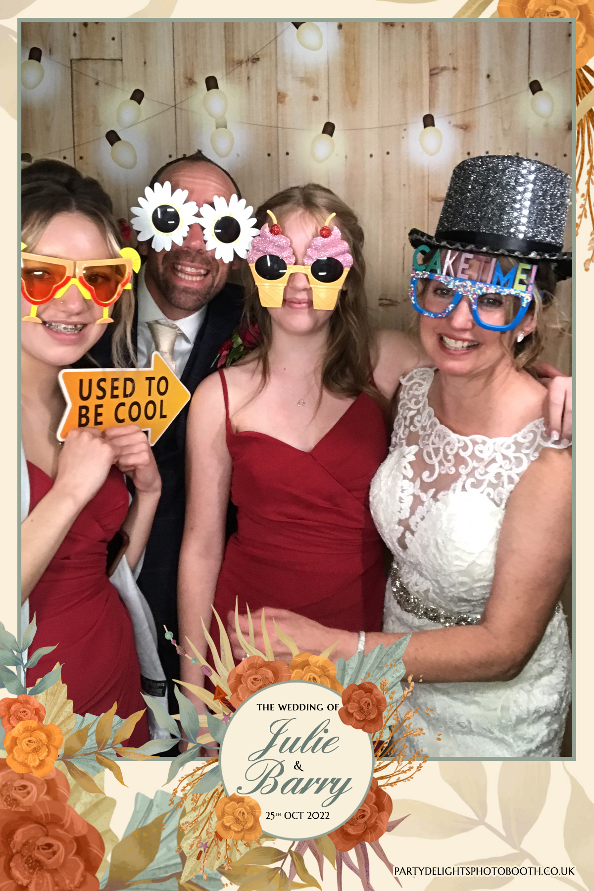 Julie & Barry's Wedding | View more photos from the event at gallery.partydelightsphotobooth.co.uk/u/PartyDelightsPhotoBooth/Julie-Barrys-Wedding