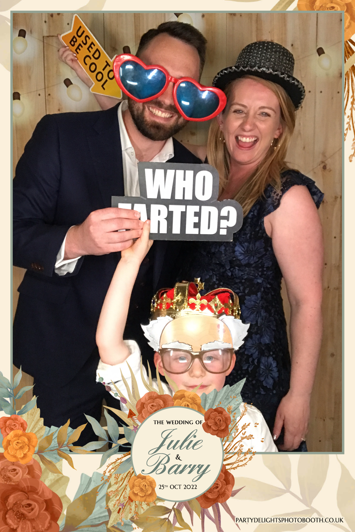 Julie & Barry's Wedding | View more photos from the event at gallery.partydelightsphotobooth.co.uk/u/PartyDelightsPhotoBooth/Julie-Barrys-Wedding