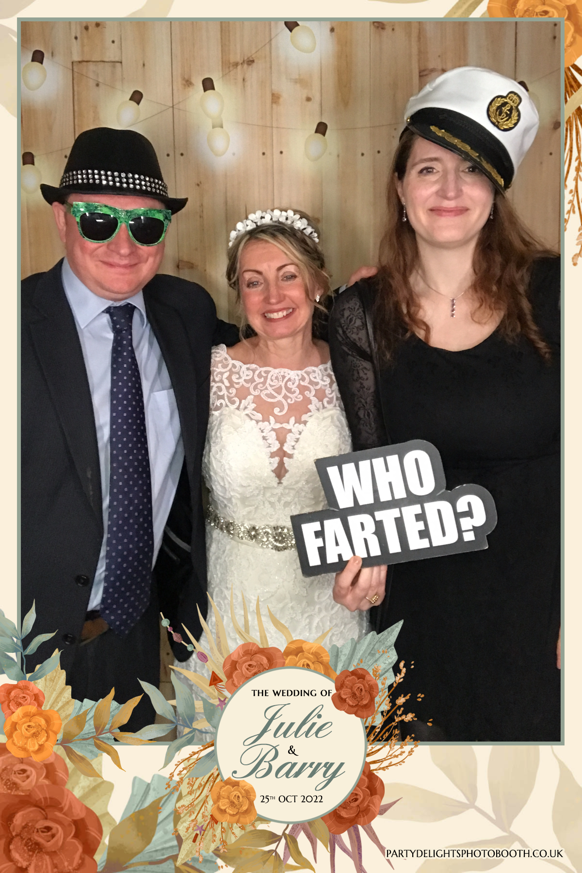 Julie & Barry's Wedding | View more photos from the event at gallery.partydelightsphotobooth.co.uk/u/PartyDelightsPhotoBooth/Julie-Barrys-Wedding