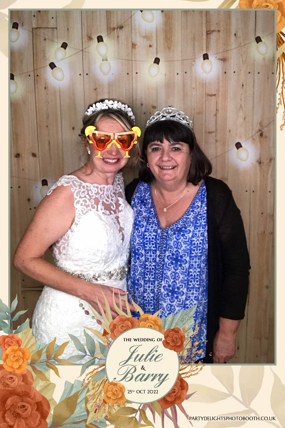 Julie & Barry's Wedding | View more photos from the event at gallery.partydelightsphotobooth.co.uk/u/PartyDelightsPhotoBooth/Julie-Barrys-Wedding