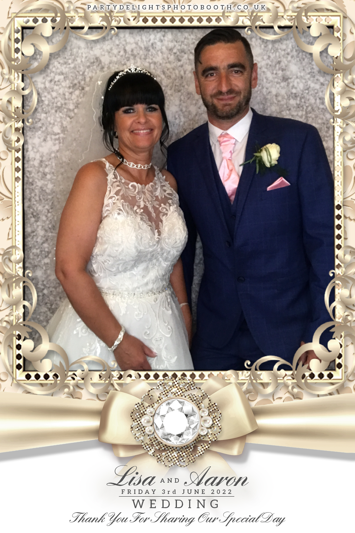 Lisa & Aaron's wedding | View more photos from the event at gallery.partydelightsphotobooth.co.uk/u/PartyDelightsPhotoBooth/Lisa-Aarons-wedding