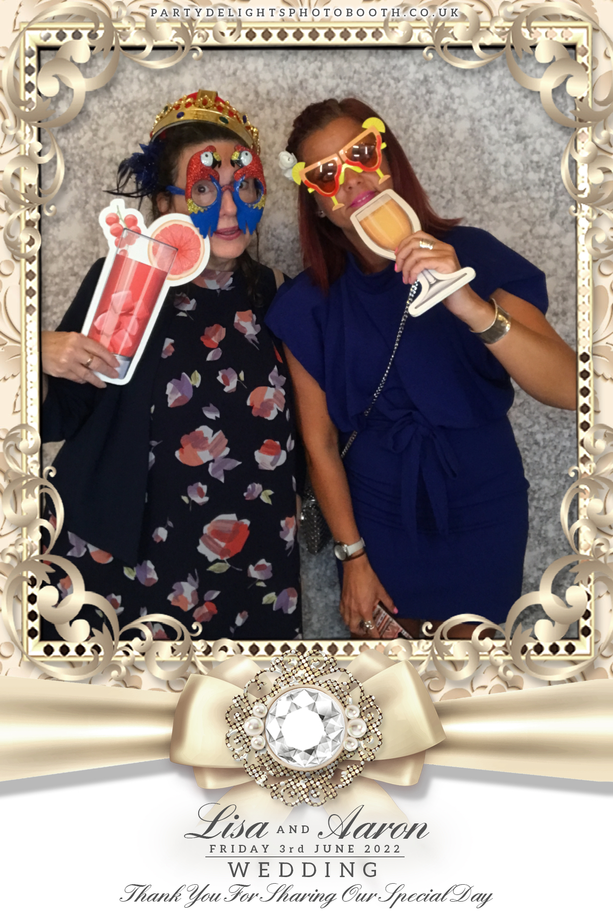 Lisa & Aaron's wedding | View more photos from the event at gallery.partydelightsphotobooth.co.uk/u/PartyDelightsPhotoBooth/Lisa-Aarons-wedding