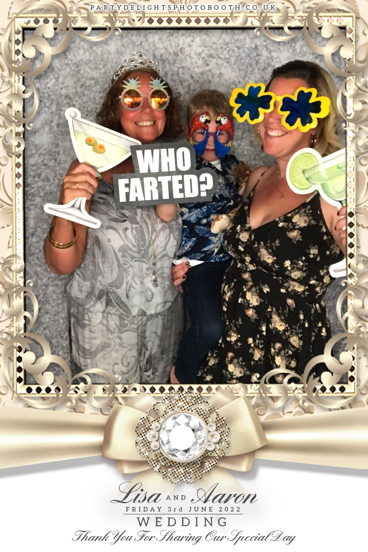 Lisa & Aaron's wedding | View more photos from the event at gallery.partydelightsphotobooth.co.uk/u/PartyDelightsPhotoBooth/Lisa-Aarons-wedding
