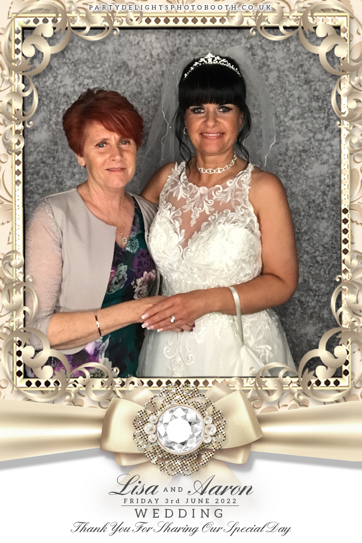 Lisa & Aaron's wedding | View more photos from the event at gallery.partydelightsphotobooth.co.uk/u/PartyDelightsPhotoBooth/Lisa-Aarons-wedding