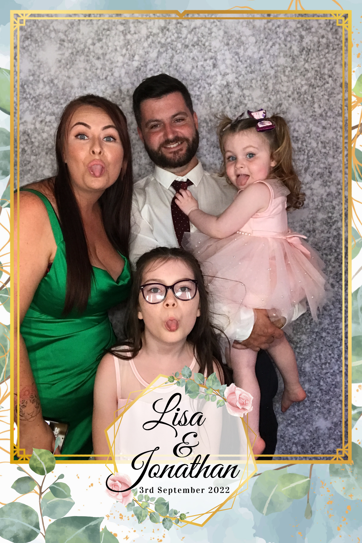 Lisa & Jonathan’s wedding | View more photos from the event at gallery.partydelightsphotobooth.co.uk/u/PartyDelightsPhotoBooth/Lisa-Jonathan’s-wedding