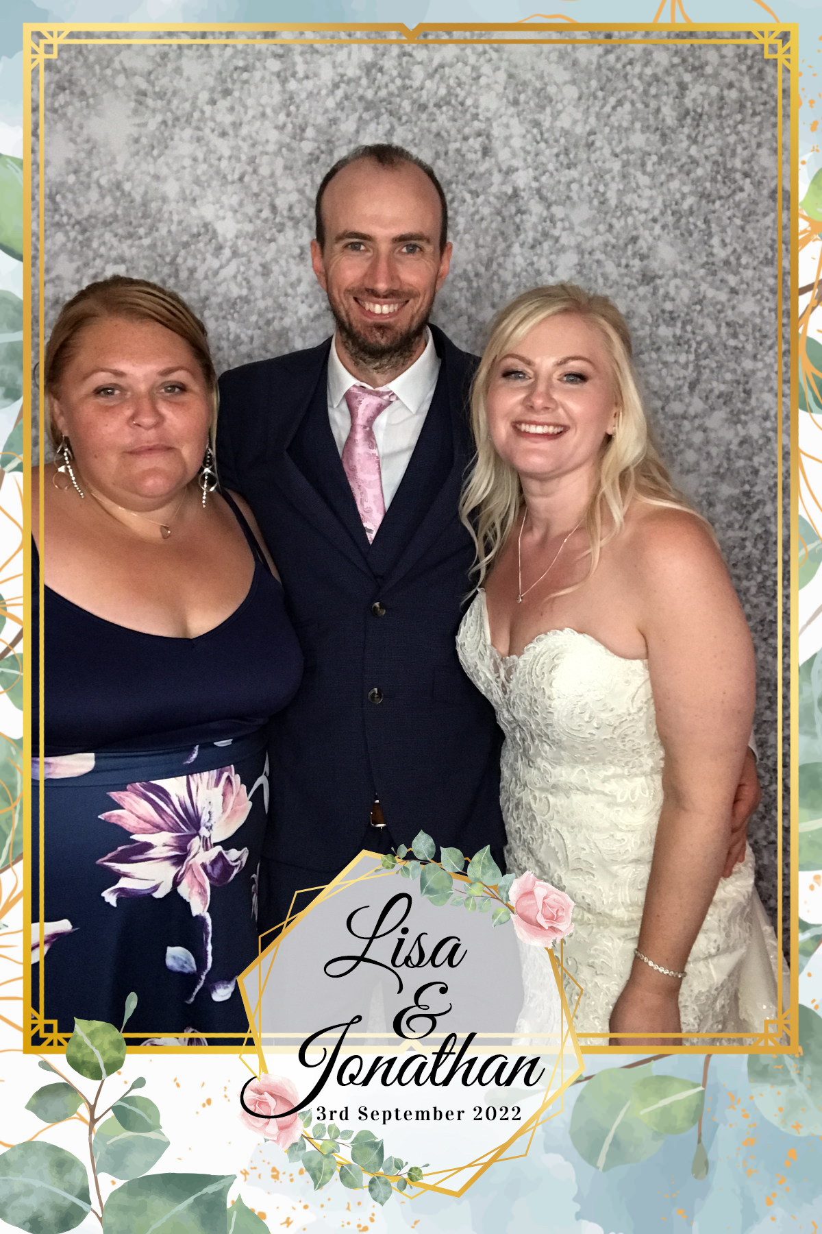 Lisa & Jonathan’s wedding | View more photos from the event at gallery.partydelightsphotobooth.co.uk/u/PartyDelightsPhotoBooth/Lisa-Jonathan’s-wedding
