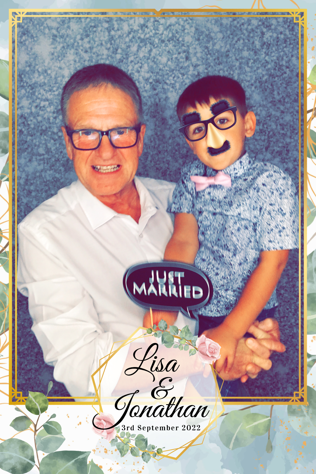 Lisa & Jonathan’s wedding | View more photos from the event at gallery.partydelightsphotobooth.co.uk/u/PartyDelightsPhotoBooth/Lisa-Jonathan’s-wedding