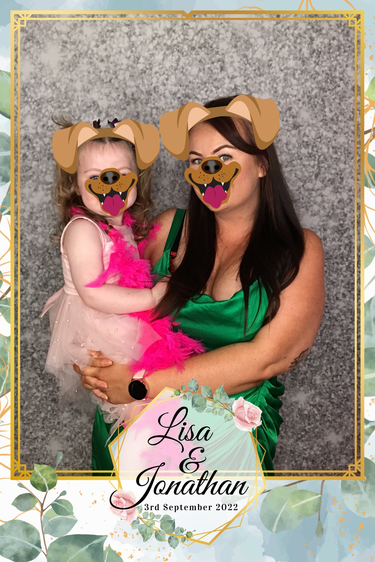 Lisa & Jonathan’s wedding | View more photos from the event at gallery.partydelightsphotobooth.co.uk/u/PartyDelightsPhotoBooth/Lisa-Jonathan’s-wedding