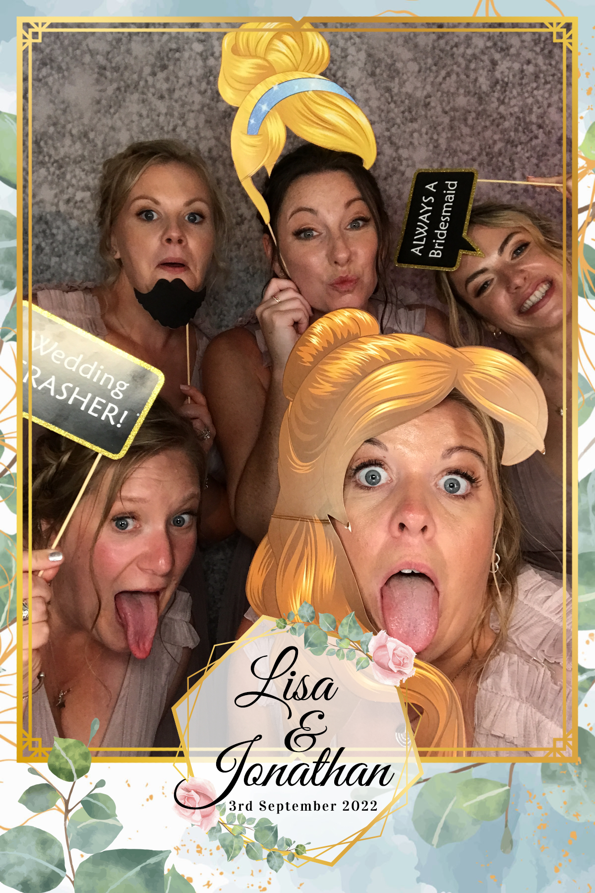Lisa & Jonathan’s wedding | View more photos from the event at gallery.partydelightsphotobooth.co.uk/u/PartyDelightsPhotoBooth/Lisa-Jonathan’s-wedding