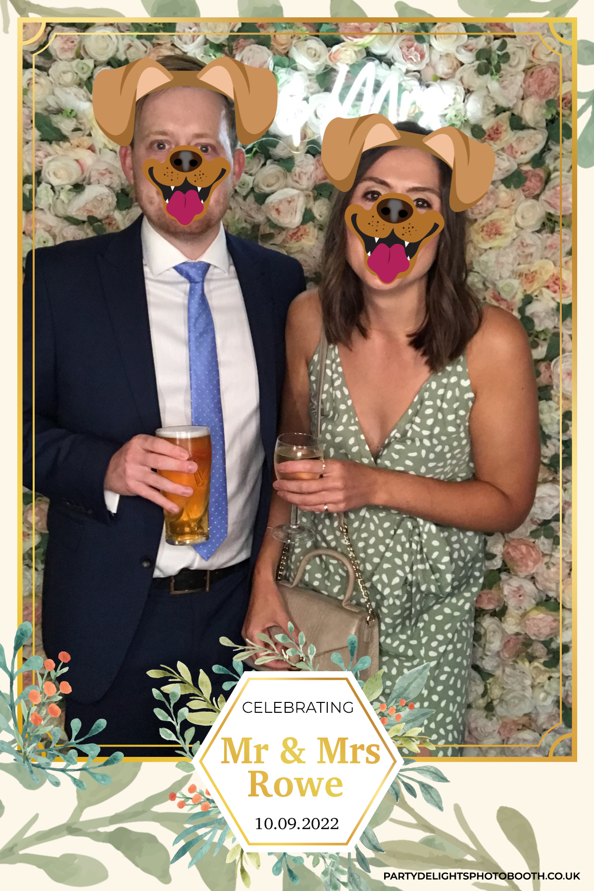 Mr & Mrs Rowe | View more photos from the event at gallery.partydelightsphotobooth.co.uk/u/PartyDelightsPhotoBooth/Mr-Mrs-Rowe