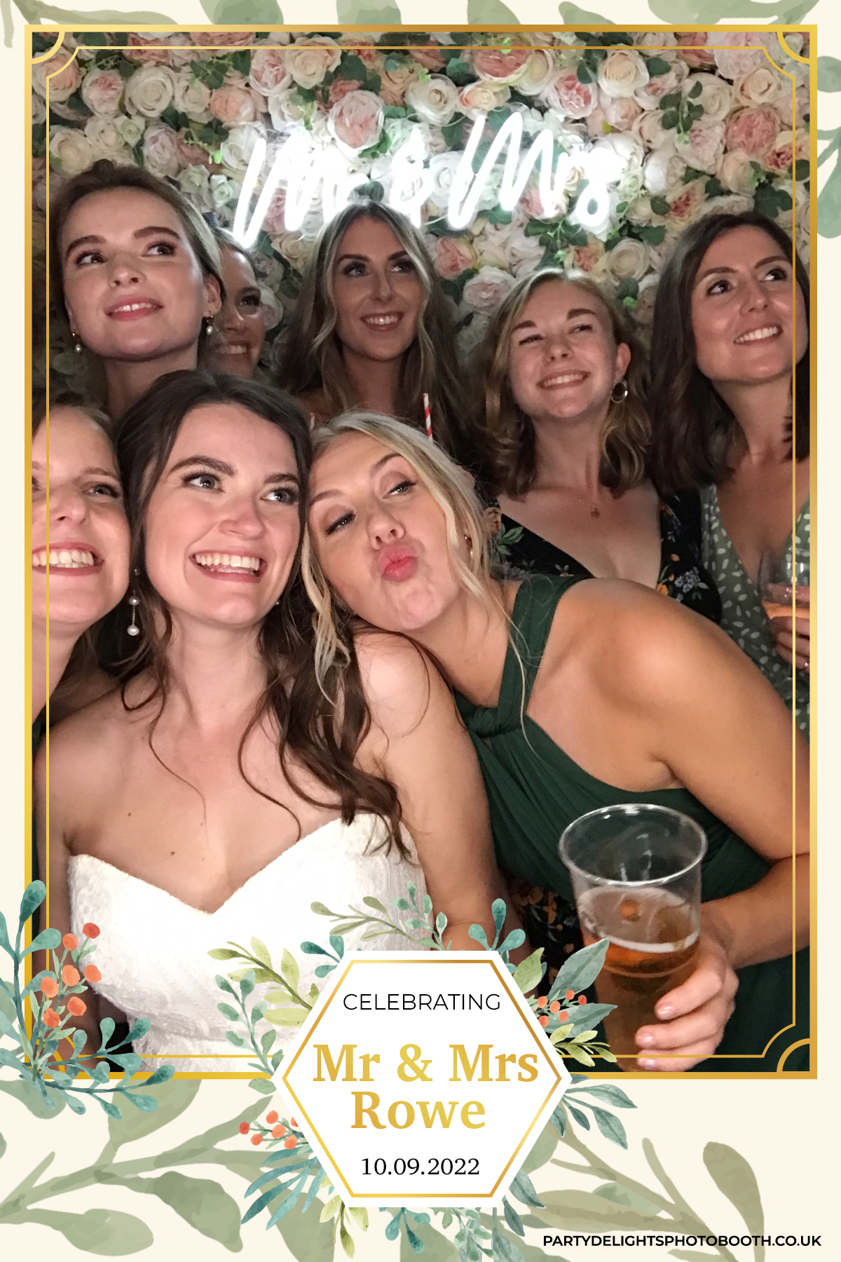Mr & Mrs Rowe | View more photos from the event at gallery.partydelightsphotobooth.co.uk/u/PartyDelightsPhotoBooth/Mr-Mrs-Rowe