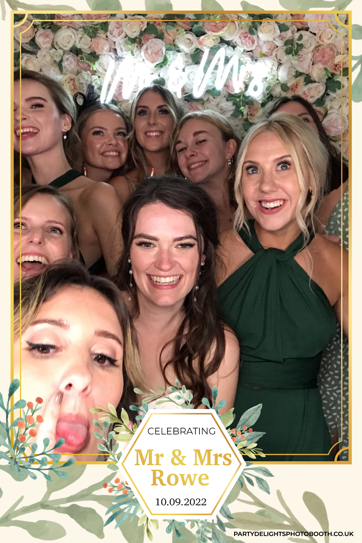 Mr & Mrs Rowe | View more photos from the event at gallery.partydelightsphotobooth.co.uk/u/PartyDelightsPhotoBooth/Mr-Mrs-Rowe