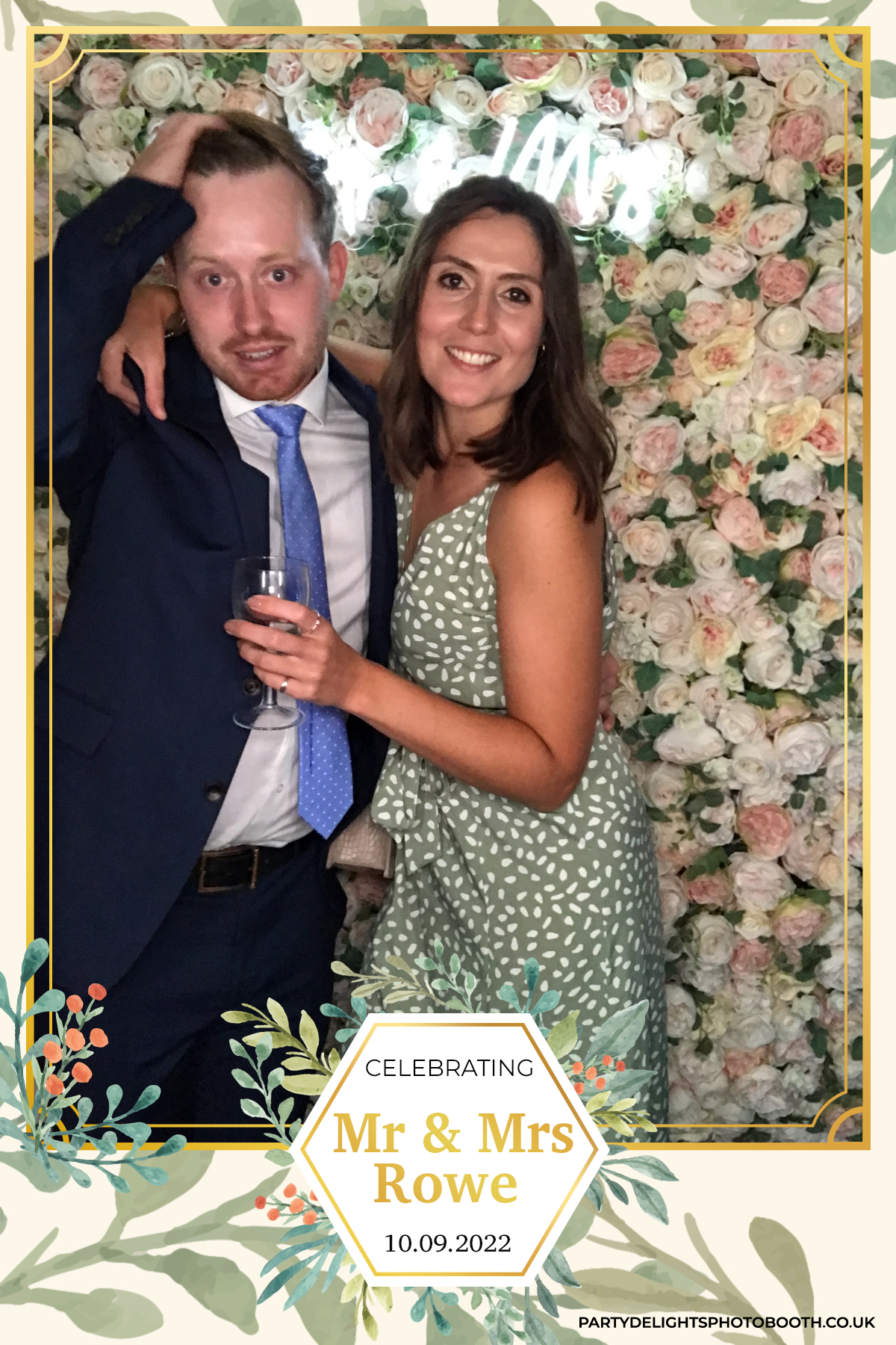Mr & Mrs Rowe | View more photos from the event at gallery.partydelightsphotobooth.co.uk/u/PartyDelightsPhotoBooth/Mr-Mrs-Rowe