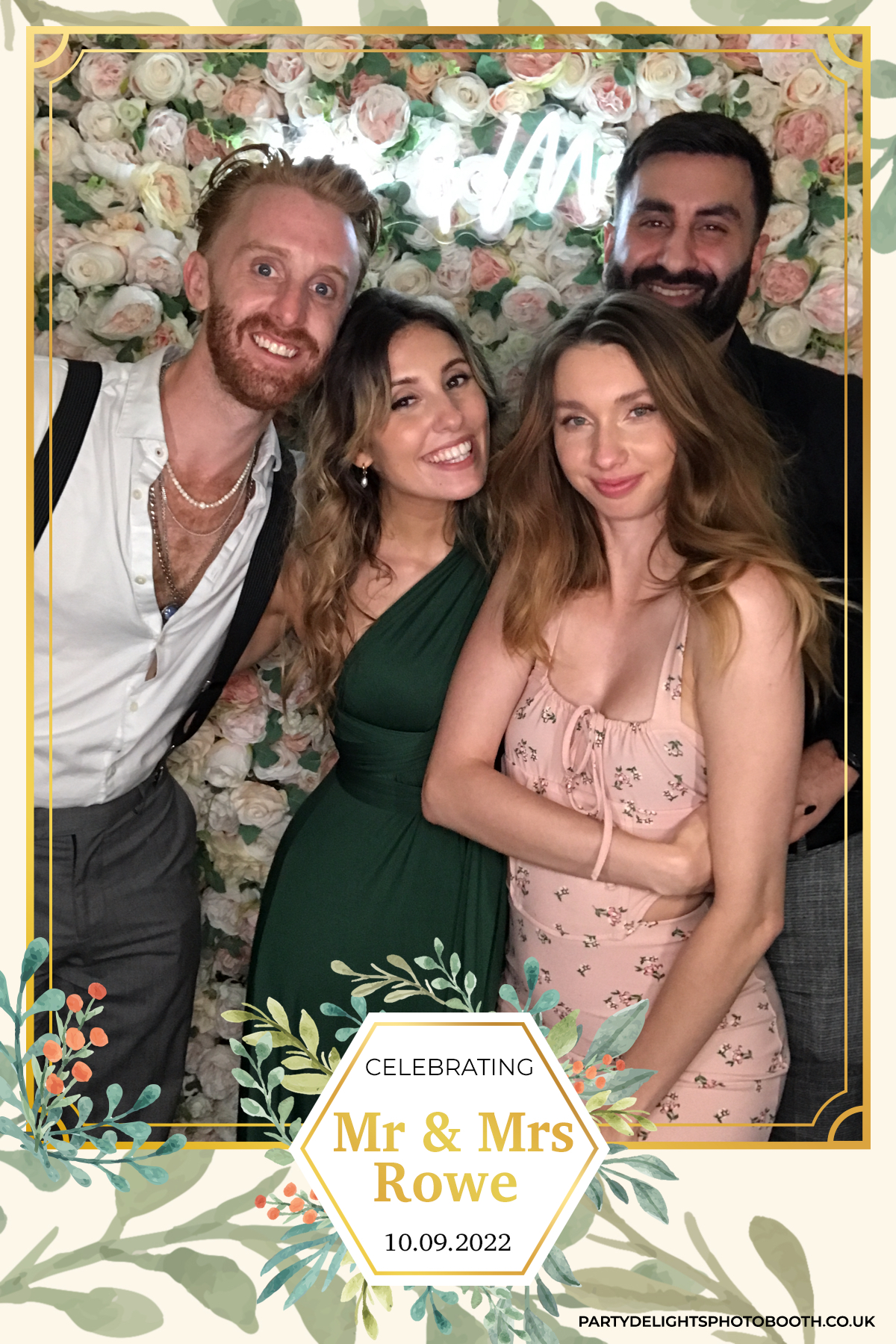 Mr & Mrs Rowe | View more photos from the event at gallery.partydelightsphotobooth.co.uk/u/PartyDelightsPhotoBooth/Mr-Mrs-Rowe