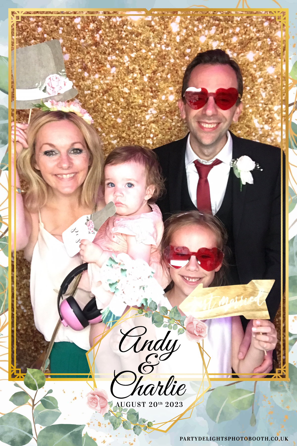Andy and Charlie's Wedding | View more photos from the event at gallery.partydelightsphotobooth.co.uk/u/PartyDelightsPhotoBooth/Andy-and-Charlies-Wedding