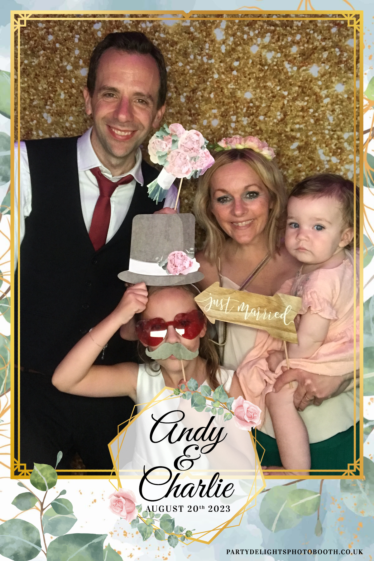 Andy and Charlie's Wedding | View more photos from the event at gallery.partydelightsphotobooth.co.uk/u/PartyDelightsPhotoBooth/Andy-and-Charlies-Wedding