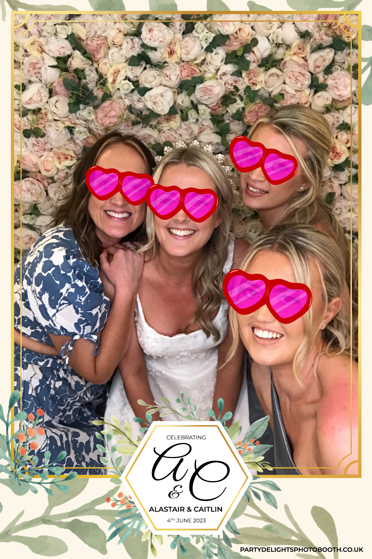 Caitlin & Al’s Wedding | View more photos from the event at gallery.partydelightsphotobooth.co.uk/u/PartyDelightsPhotoBooth/Caitlin-Al’s-Wedding