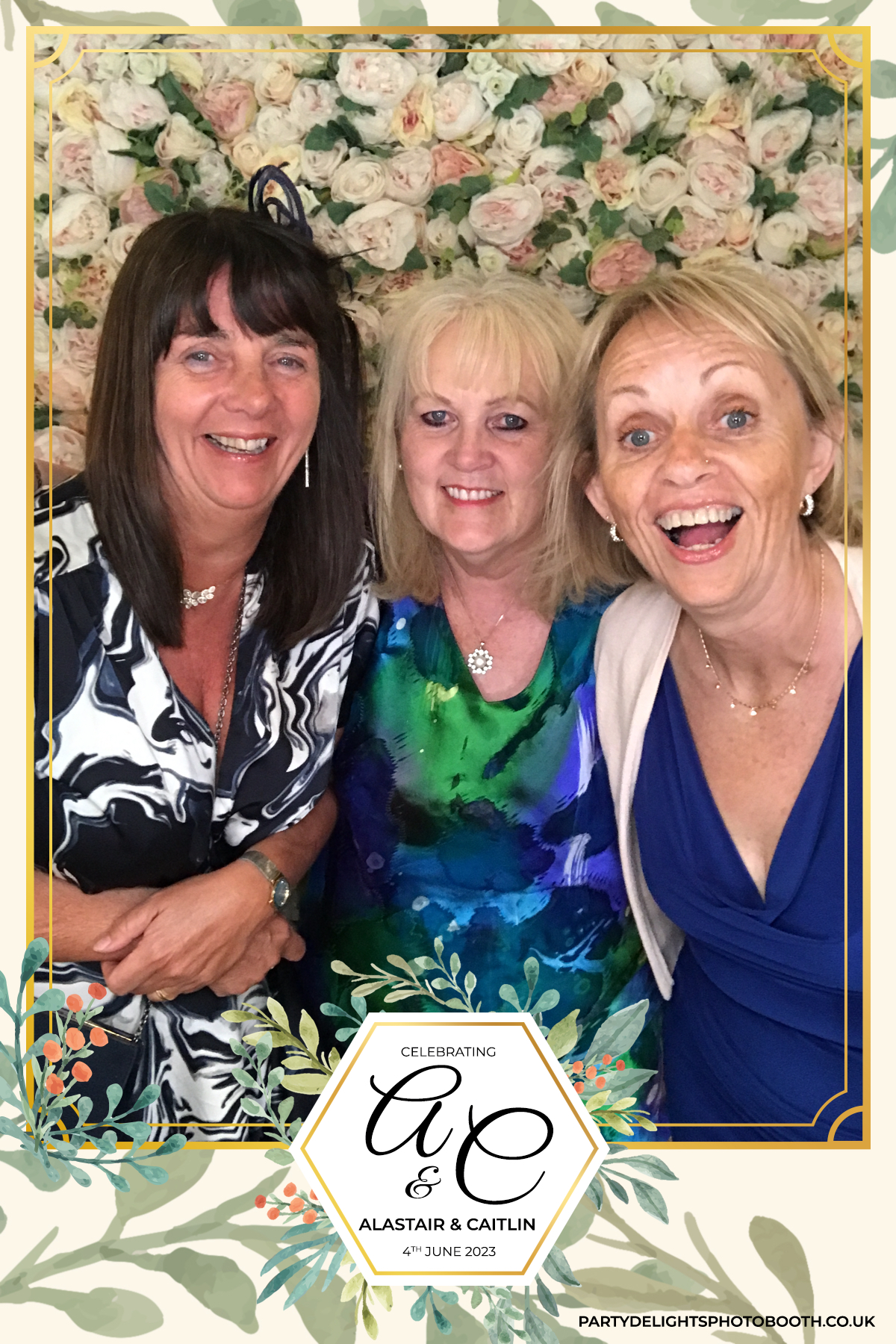 Caitlin & Al’s Wedding | View more photos from the event at gallery.partydelightsphotobooth.co.uk/u/PartyDelightsPhotoBooth/Caitlin-Al’s-Wedding
