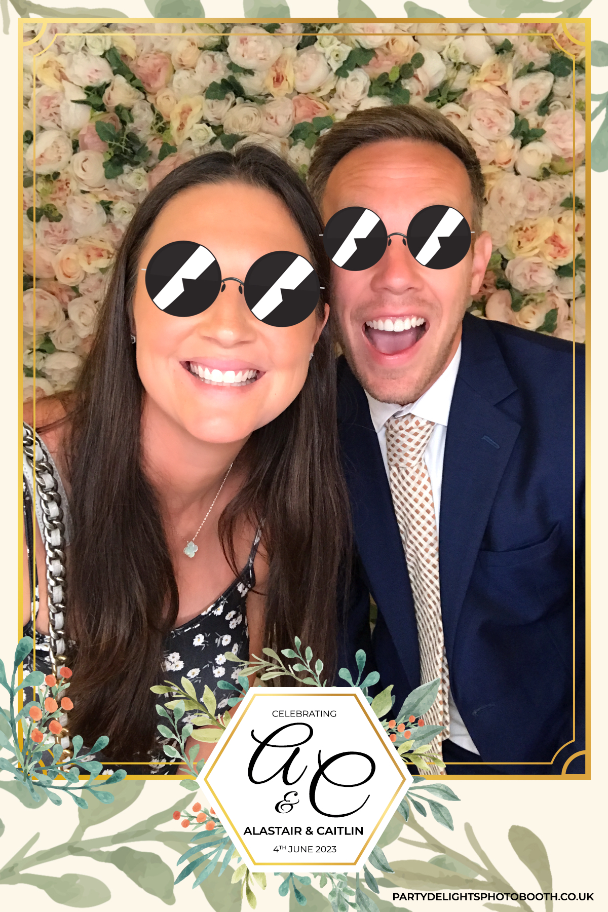 Caitlin & Al’s Wedding | View more photos from the event at gallery.partydelightsphotobooth.co.uk/u/PartyDelightsPhotoBooth/Caitlin-Al’s-Wedding