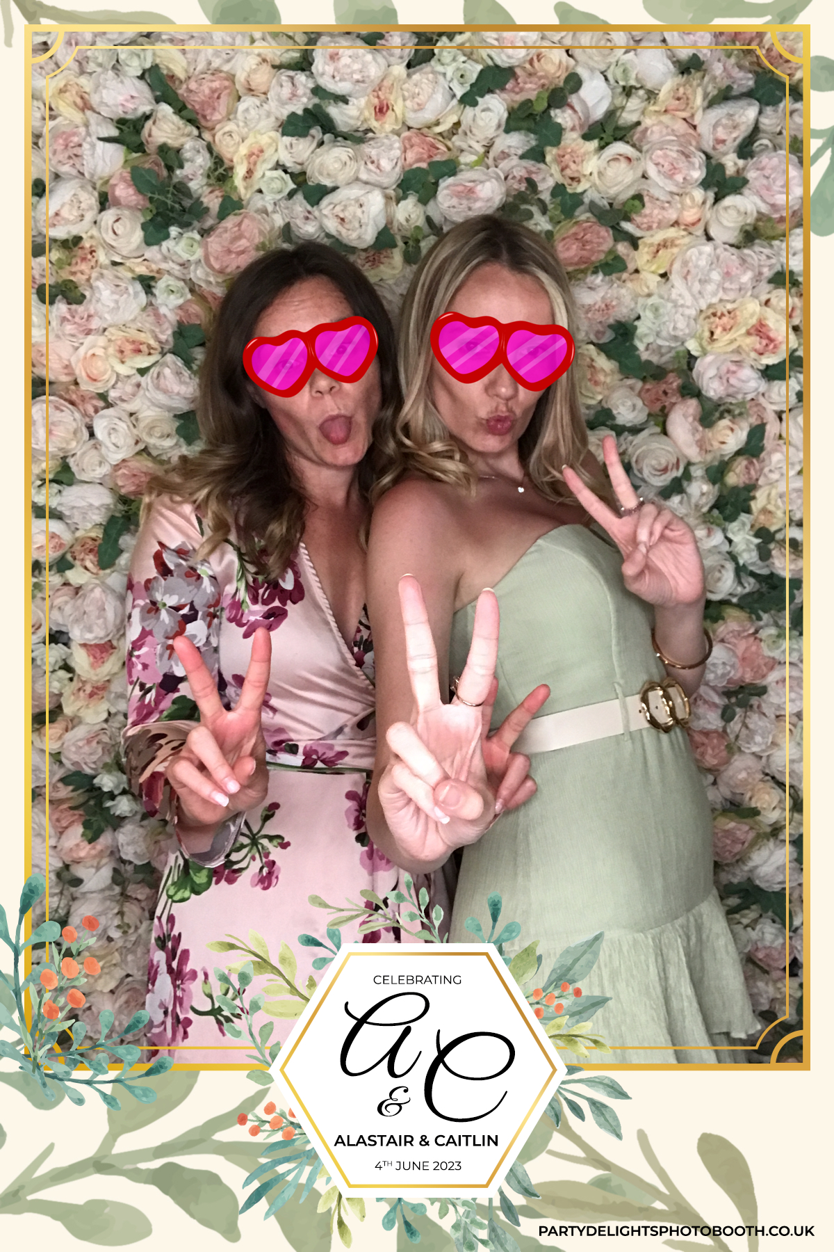Caitlin & Al’s Wedding | View more photos from the event at gallery.partydelightsphotobooth.co.uk/u/PartyDelightsPhotoBooth/Caitlin-Al’s-Wedding