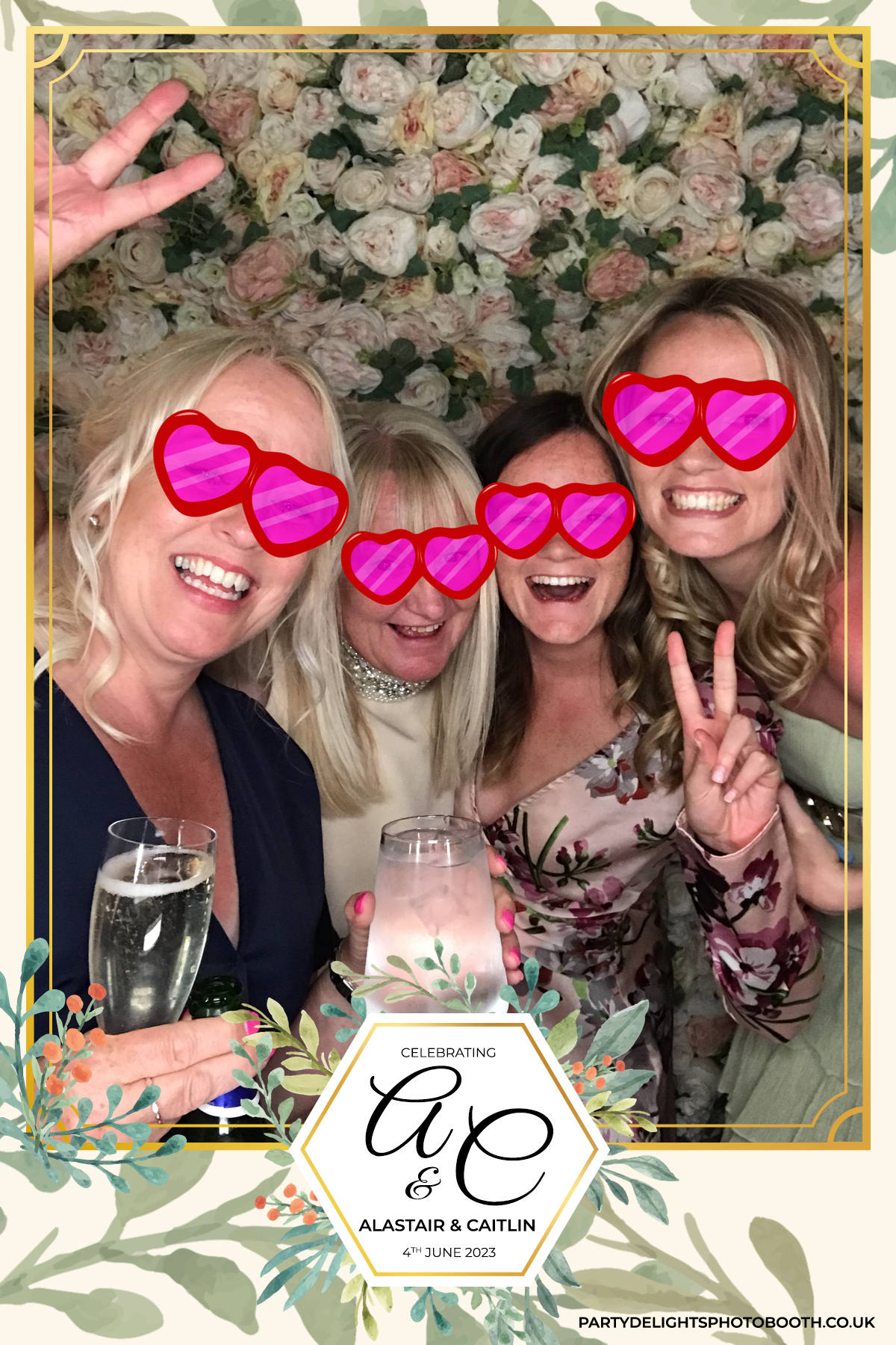 Caitlin & Al’s Wedding | View more photos from the event at gallery.partydelightsphotobooth.co.uk/u/PartyDelightsPhotoBooth/Caitlin-Al’s-Wedding