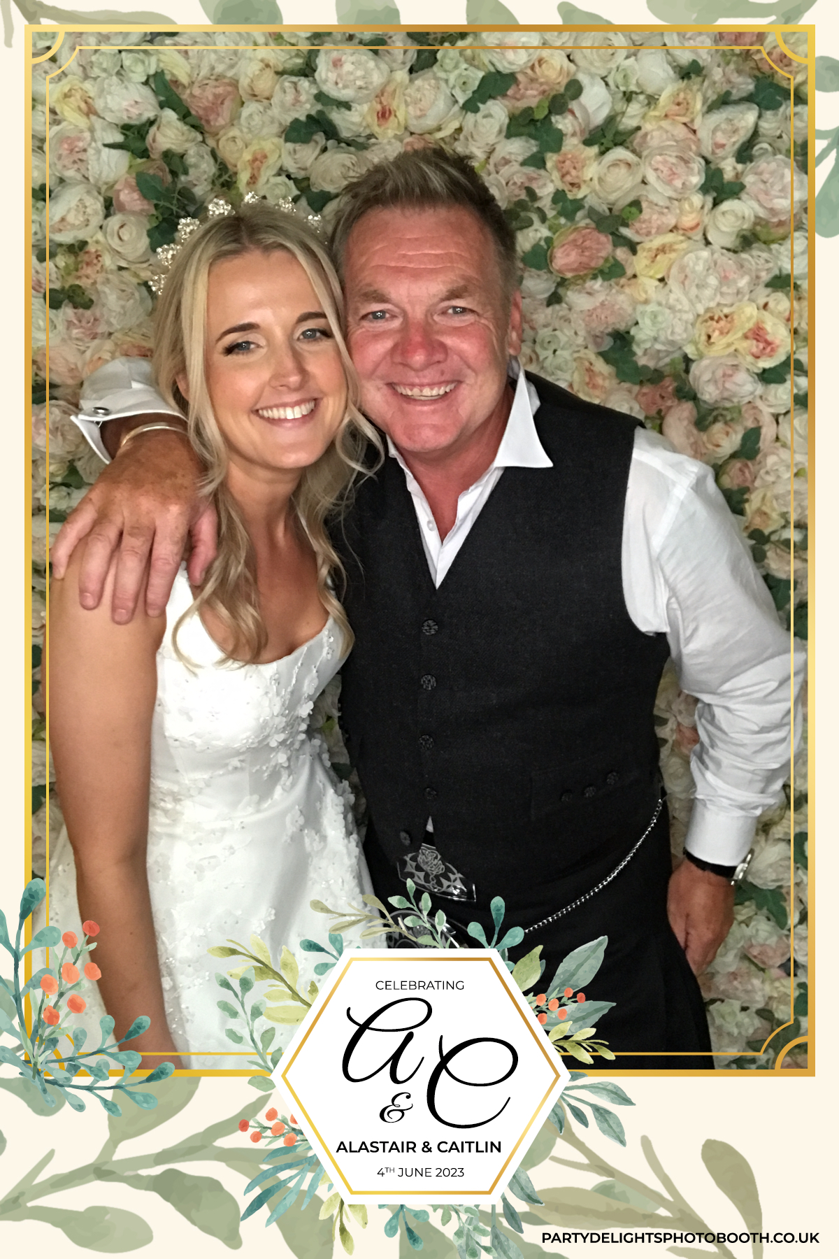 Caitlin & Al’s Wedding | View more photos from the event at gallery.partydelightsphotobooth.co.uk/u/PartyDelightsPhotoBooth/Caitlin-Al’s-Wedding