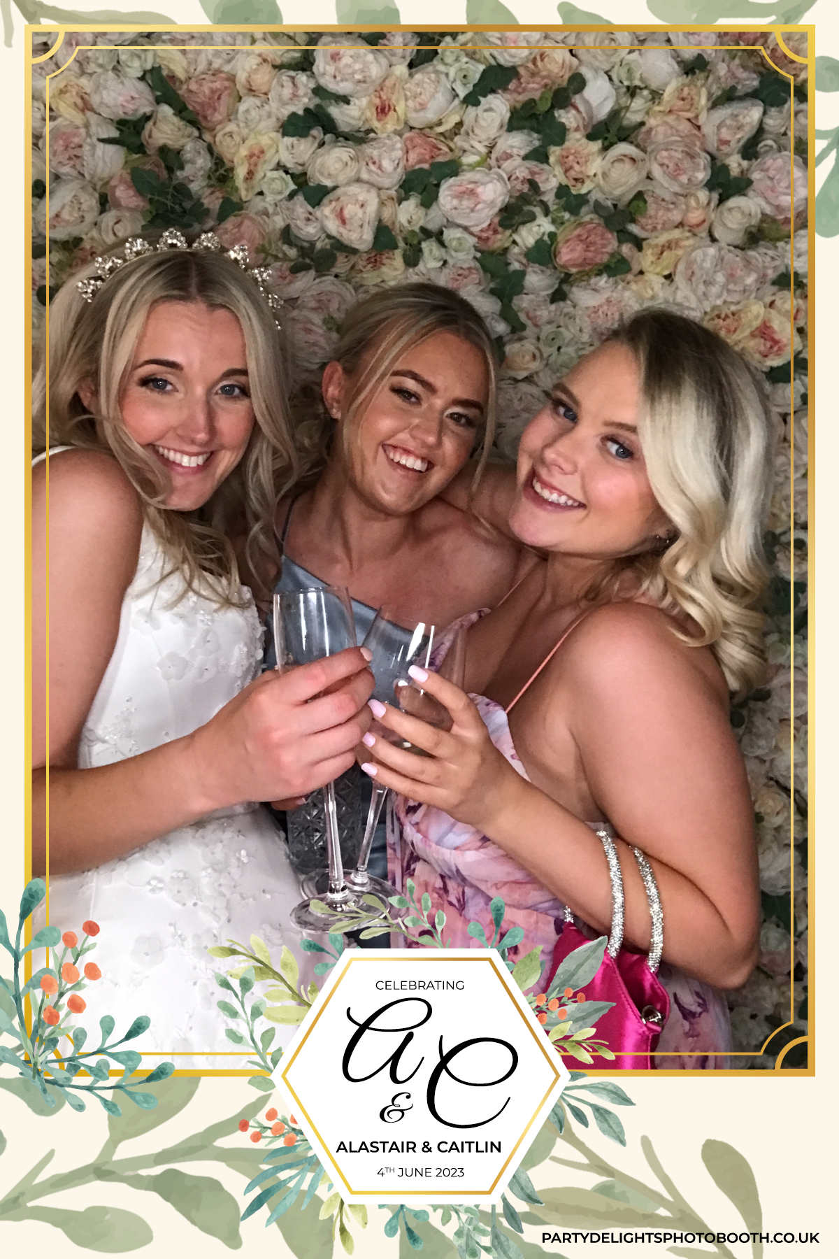 Caitlin & Al’s Wedding | View more photos from the event at gallery.partydelightsphotobooth.co.uk/u/PartyDelightsPhotoBooth/Caitlin-Al’s-Wedding