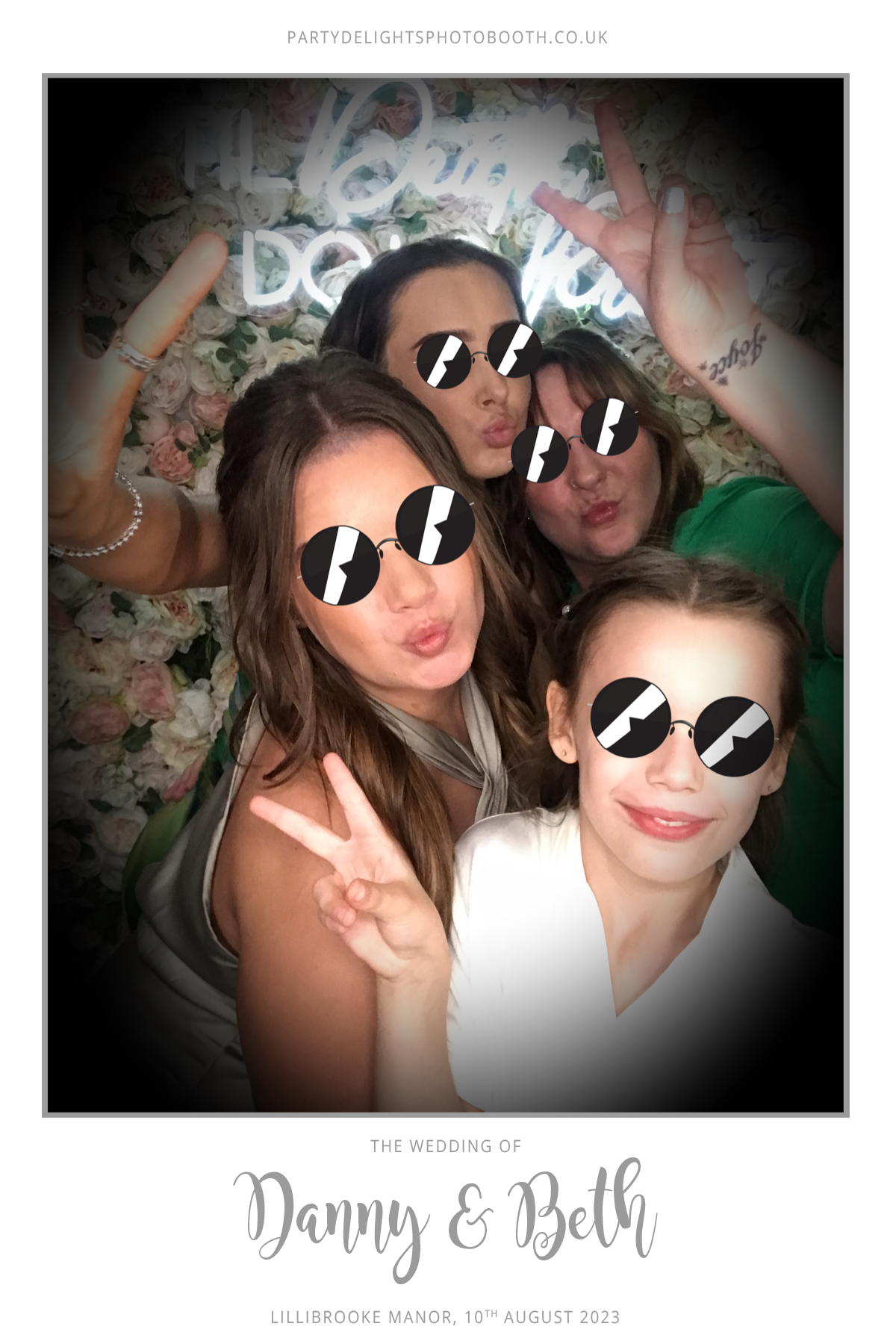 Danny and Beth’s wedding | View more photos from the event at gallery.partydelightsphotobooth.co.uk/u/PartyDelightsPhotoBooth/Danny-and-Beth’s-wedding