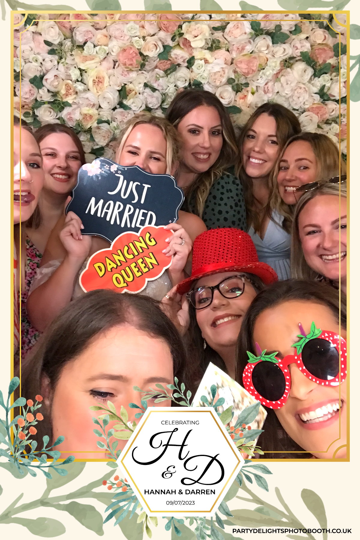 Darren and Hannah’s Wedding | View more photos from the event at gallery.partydelightsphotobooth.co.uk/u/PartyDelightsPhotoBooth/Darren-and-Hannah’s-Wedding