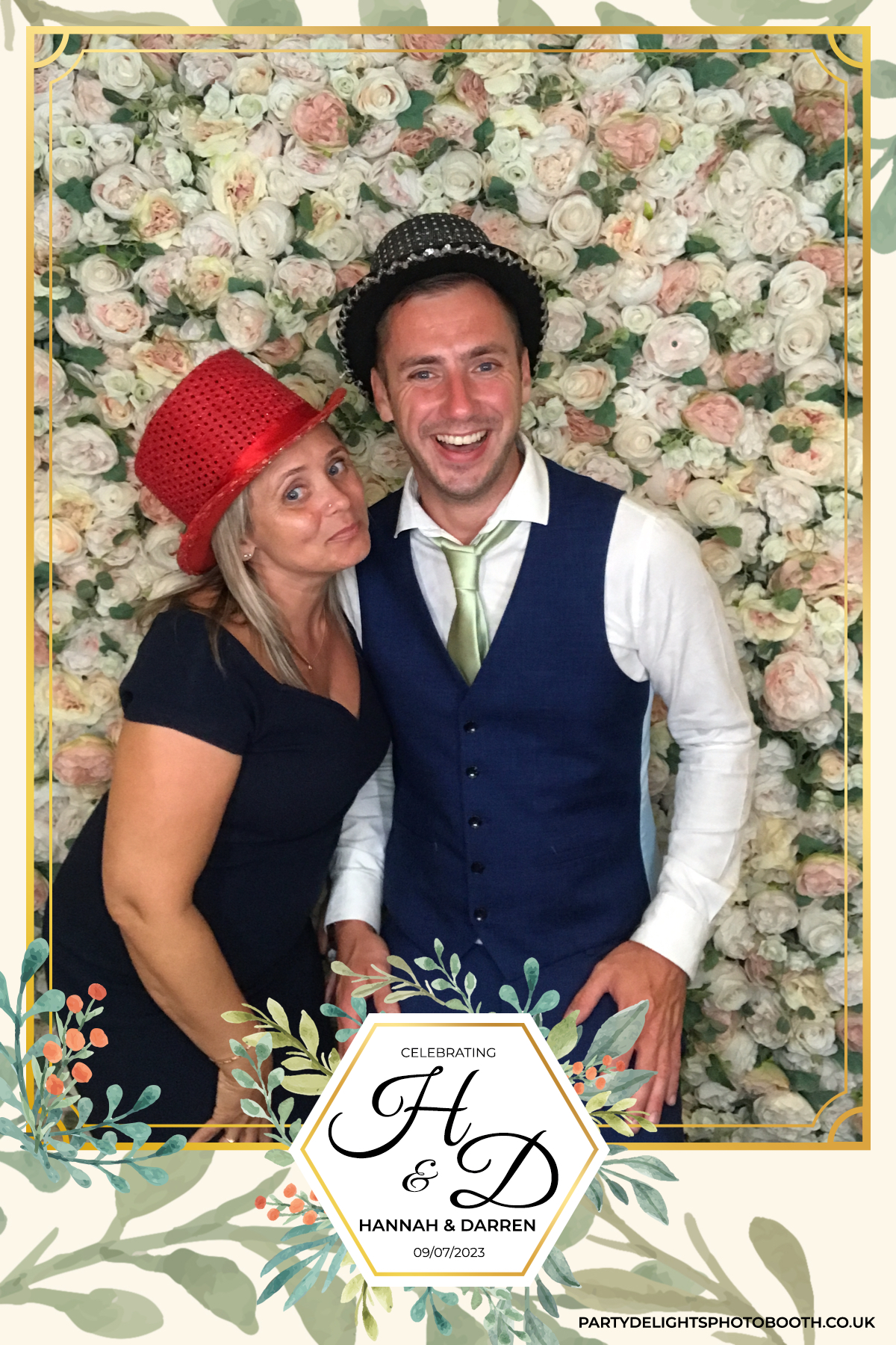 Darren and Hannah’s Wedding | View more photos from the event at gallery.partydelightsphotobooth.co.uk/u/PartyDelightsPhotoBooth/Darren-and-Hannah’s-Wedding