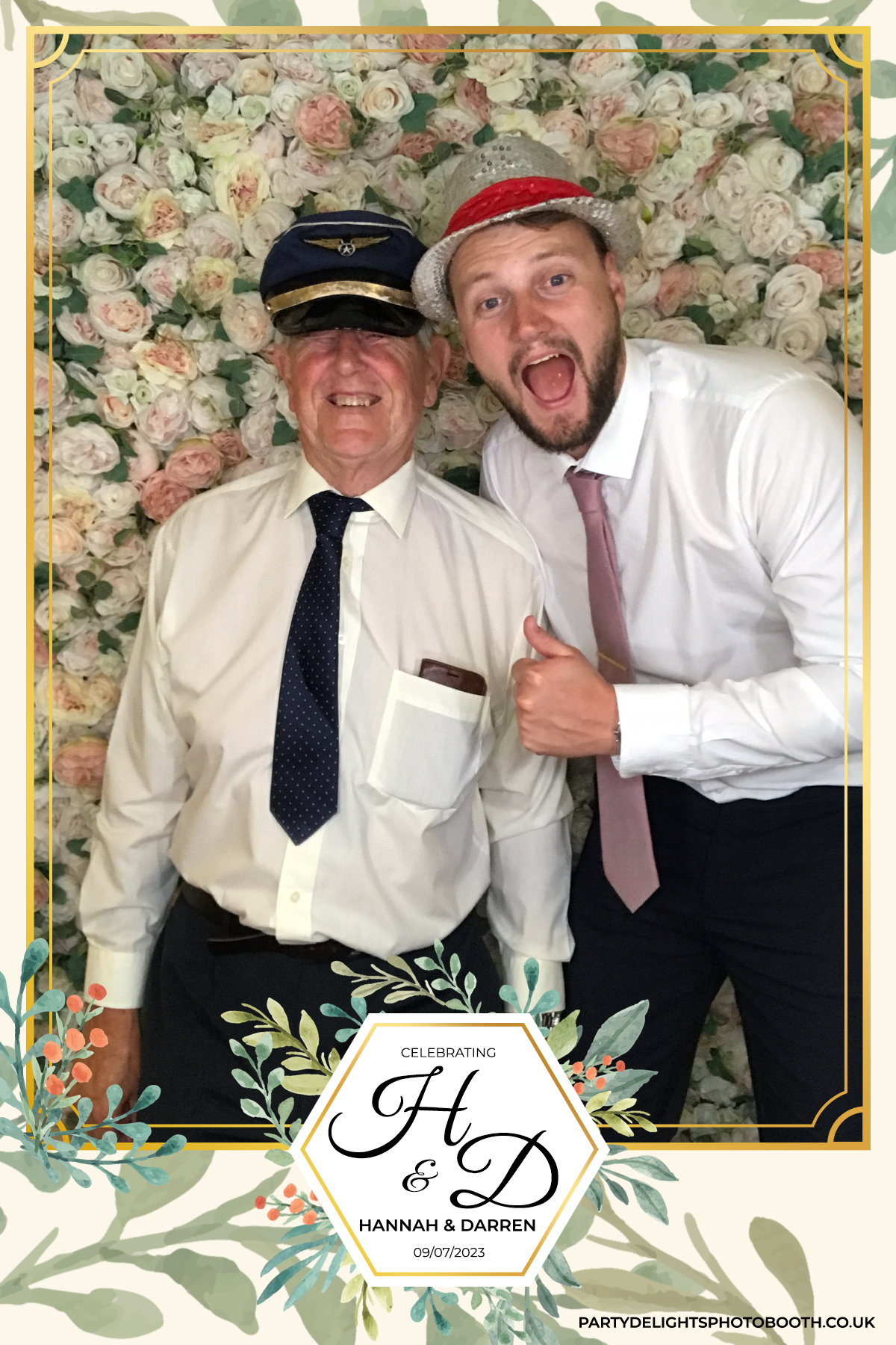 Darren and Hannah’s Wedding | View more photos from the event at gallery.partydelightsphotobooth.co.uk/u/PartyDelightsPhotoBooth/Darren-and-Hannah’s-Wedding