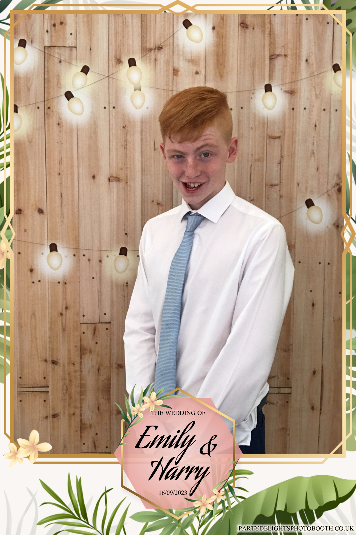 Emily & Harry's wedding | View more photos from the event at gallery.partydelightsphotobooth.co.uk/u/PartyDelightsPhotoBooth/Emily-Harrys-wedding