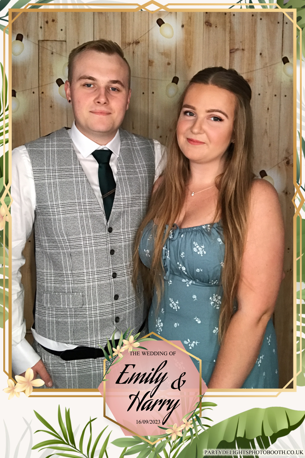 Emily & Harry's wedding | View more photos from the event at gallery.partydelightsphotobooth.co.uk/u/PartyDelightsPhotoBooth/Emily-Harrys-wedding